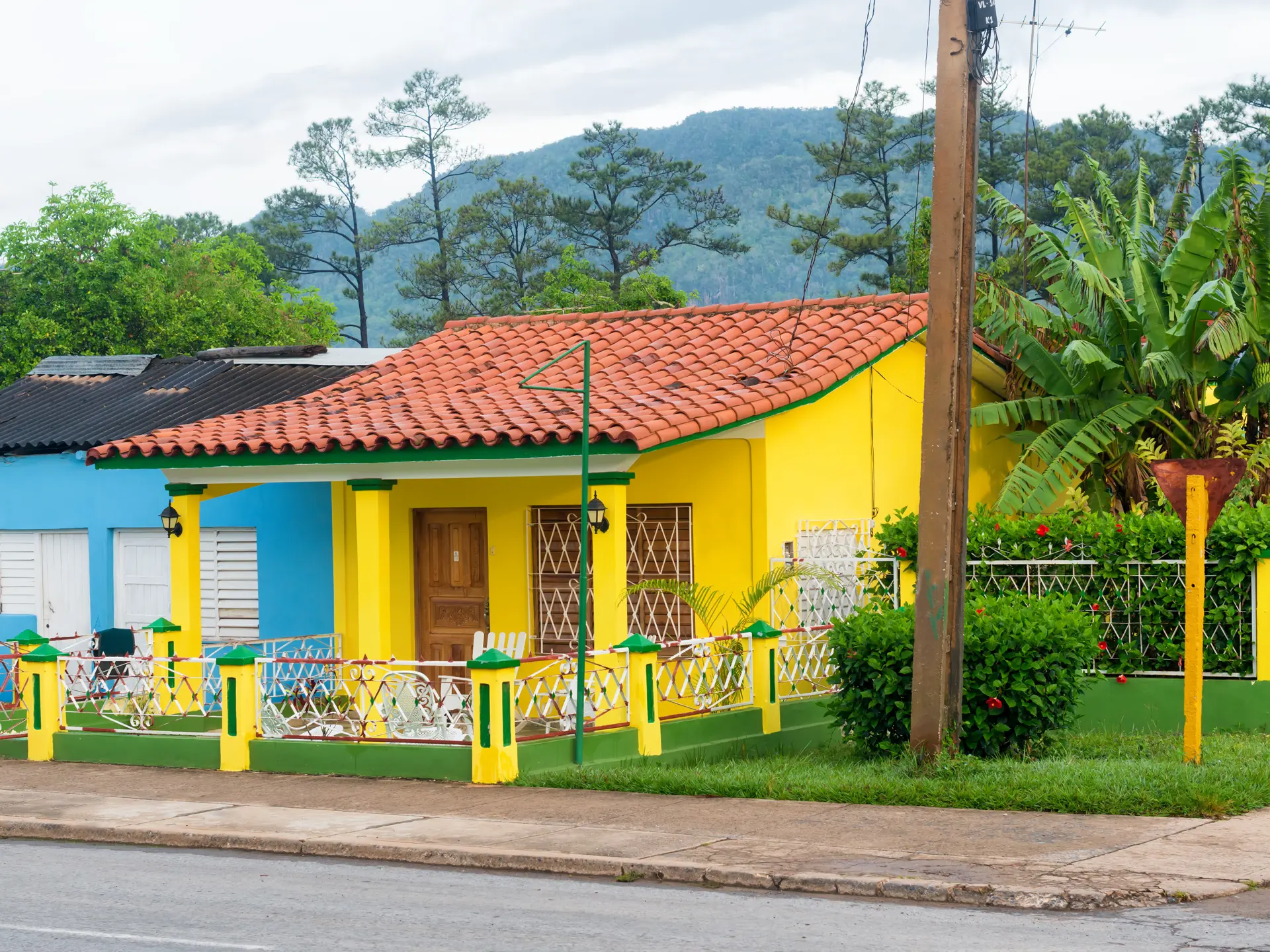 shutterstock_188623397 Casa particulares Vinales.jpg