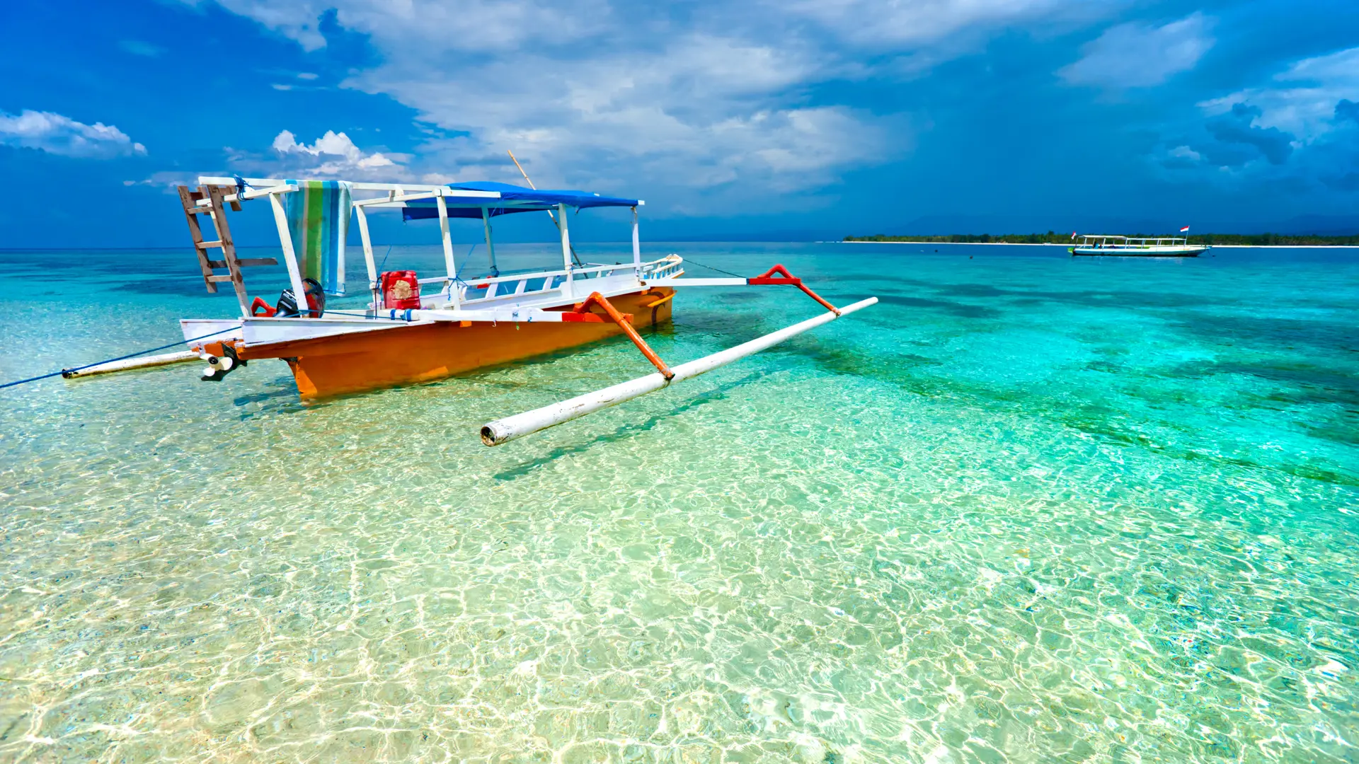 shutterstock_119499910 Beautiful sea and coastlines of Gili Meno, Indonesia..jpg