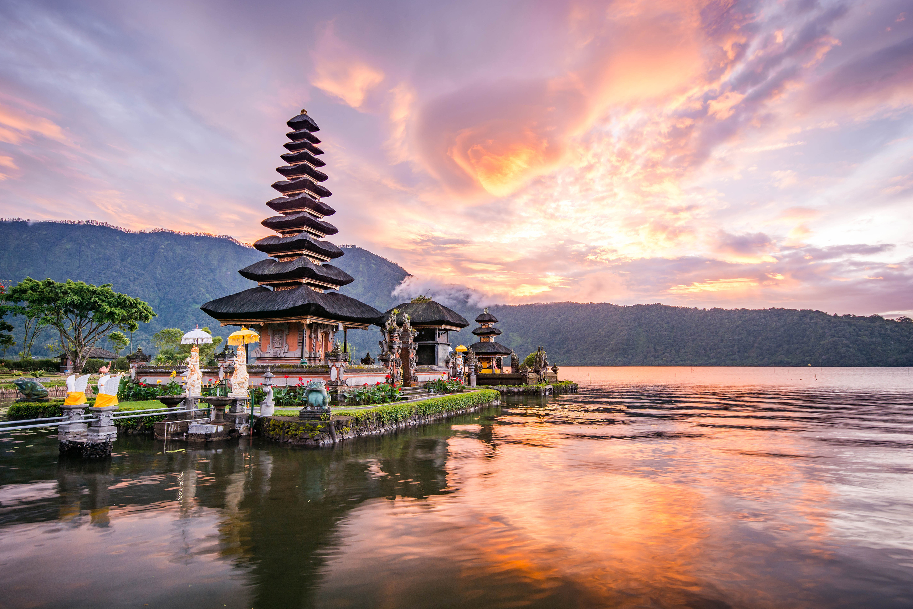 shutterstock_380725909 Pura Ulun Danu Bratan, Hindu temple on Bratan lake landscape, one of famous tourist attraction in Bali, Indonesia.jpg