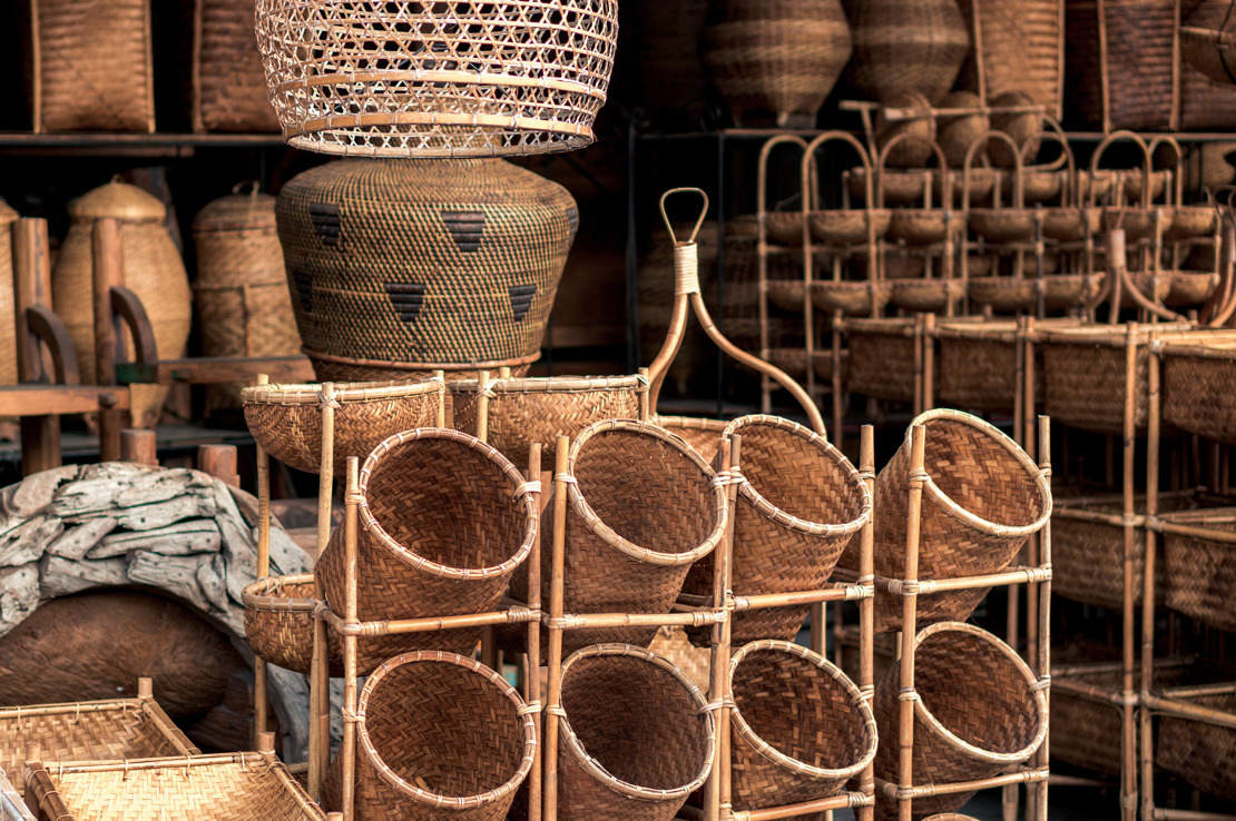 shutterstock_729399133 Wattled baskets in souvenir shop in Ubud. Traditional products of handcraft on Bali, Indonesia..jpg