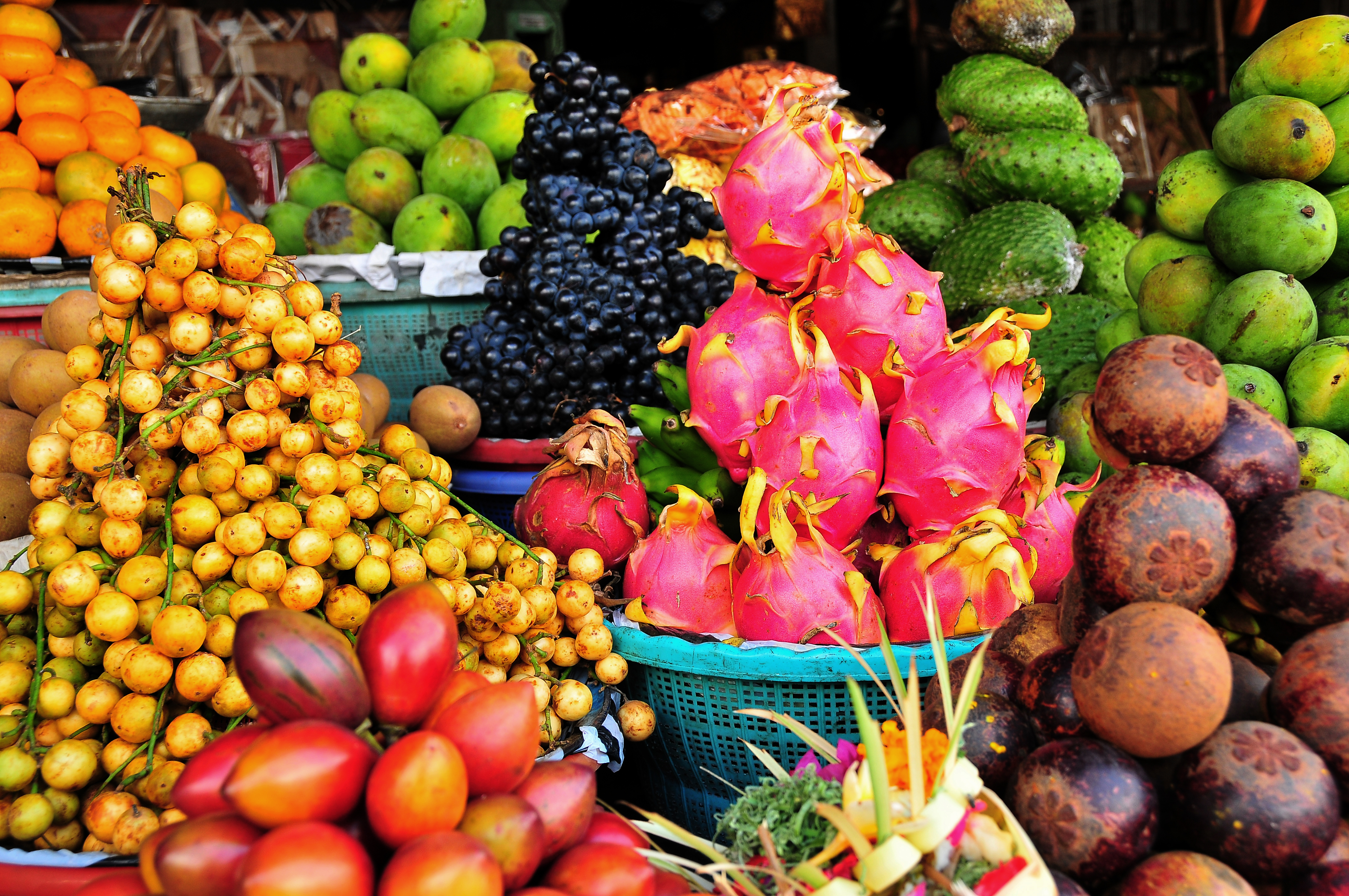 shutterstock_384499636 Tropical fruits in morning market, Bali, Indonesia.jpg