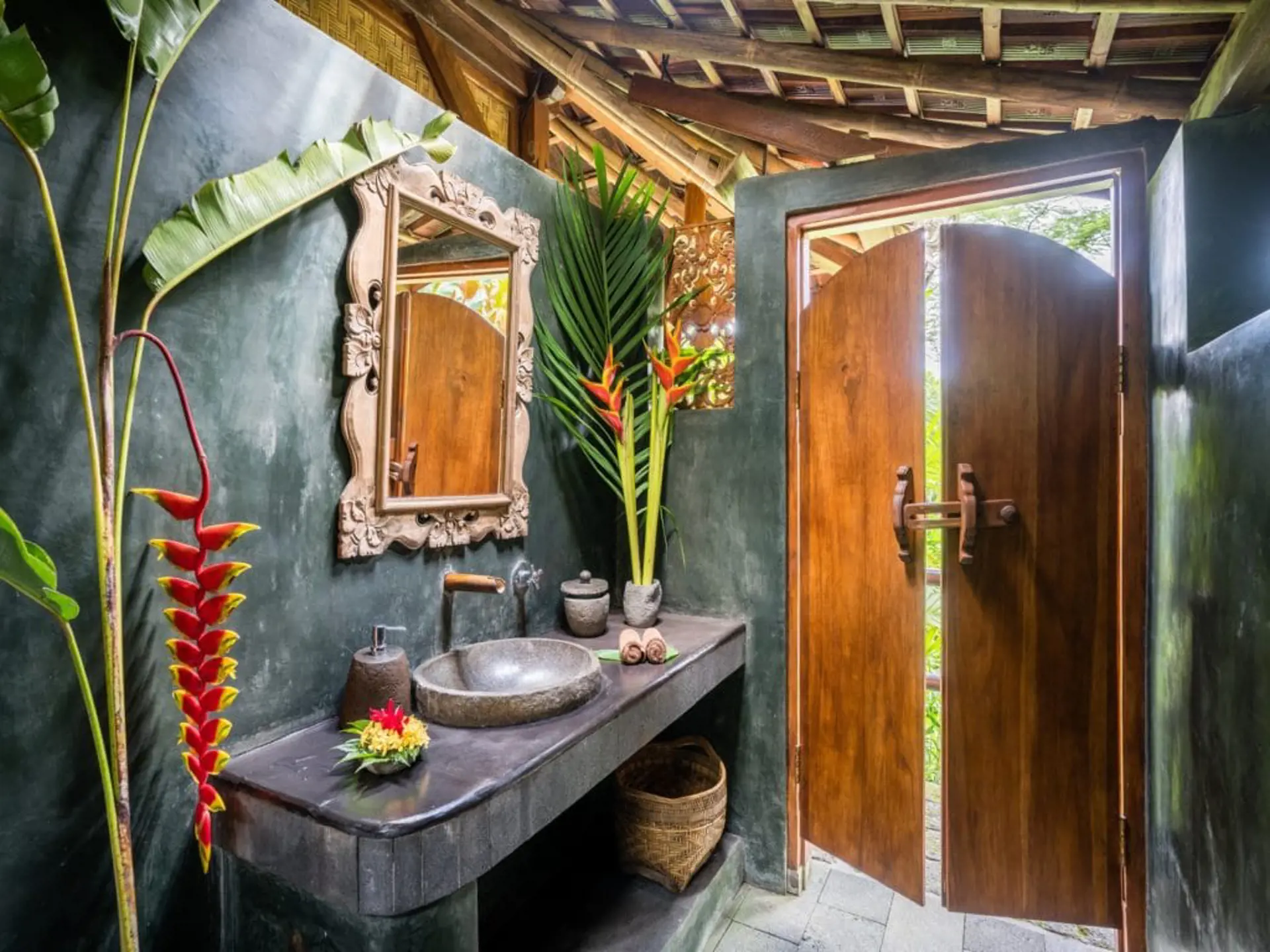 Spring-Water-overwater-bungalow-bathroom-Bali-Eco-Stay.jpg-1024x768.jpg