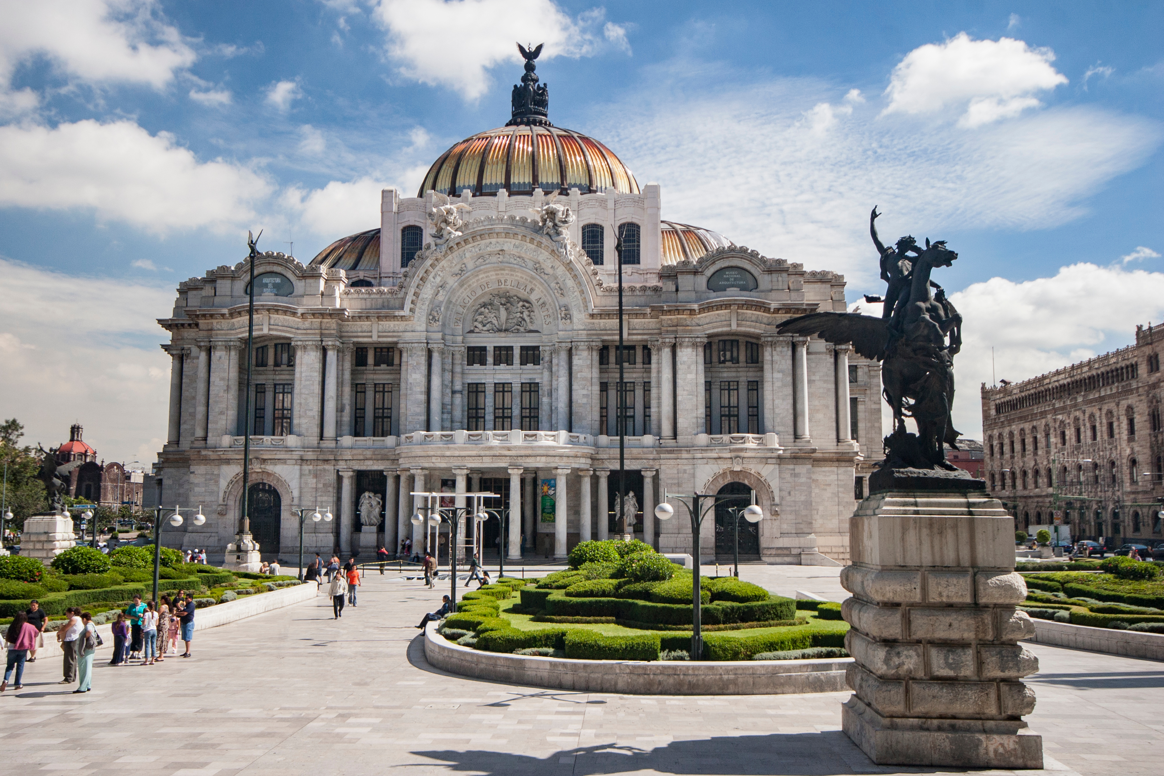 shutterstock_1130506952 MEXICO, FEDERAL DISTRIC. 25 of july 2006, halfday in the palace of fine arts square.jpg