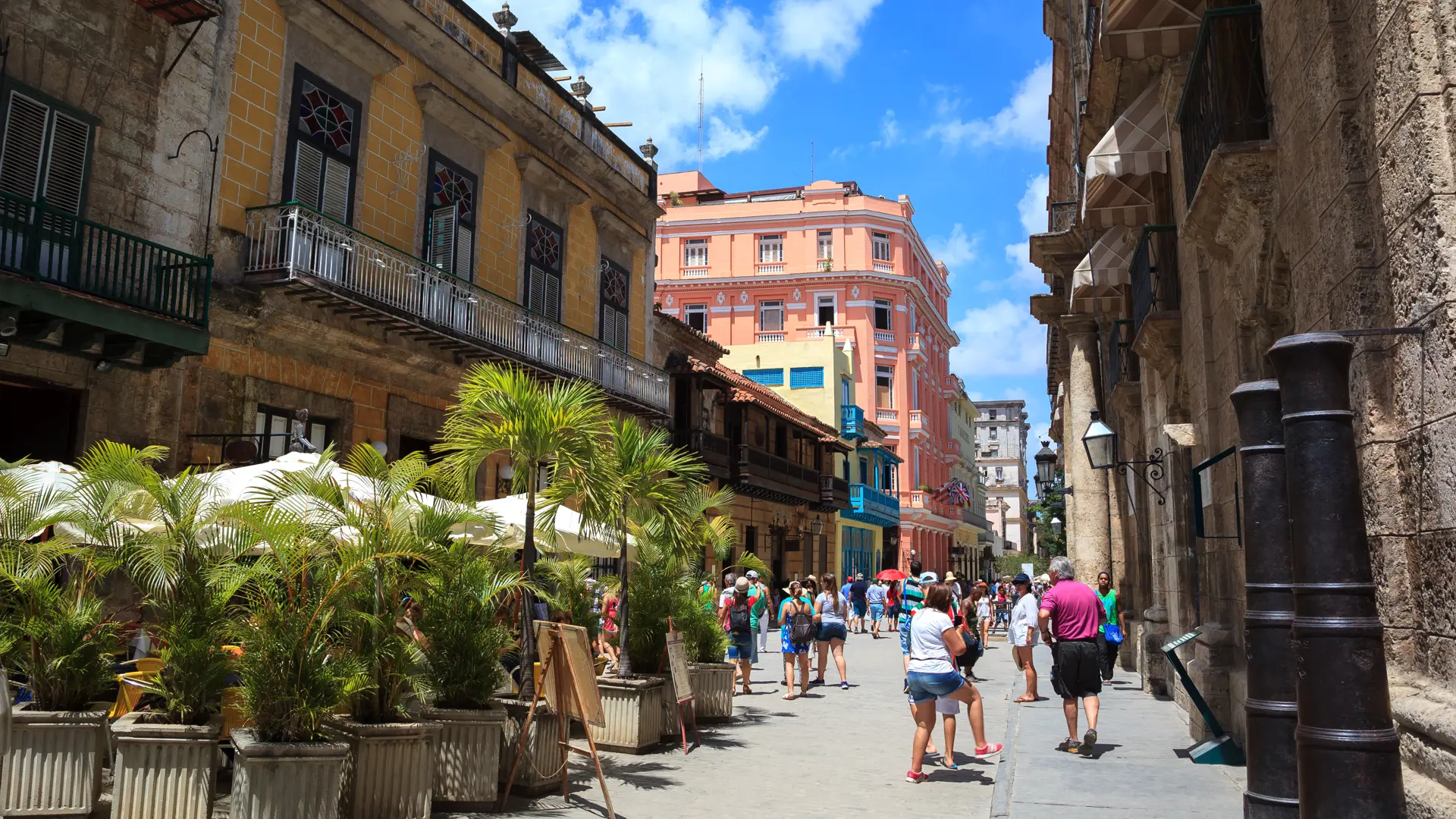 shutterstock_314602352 JULY, 3, 2015 Tourists in Old Havana streets..jpg