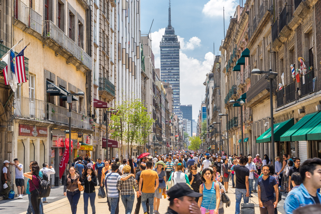 shutterstock_711774175 Mexico city, Mexico - Jul 7, 2016 Crowds in the city center.jpg