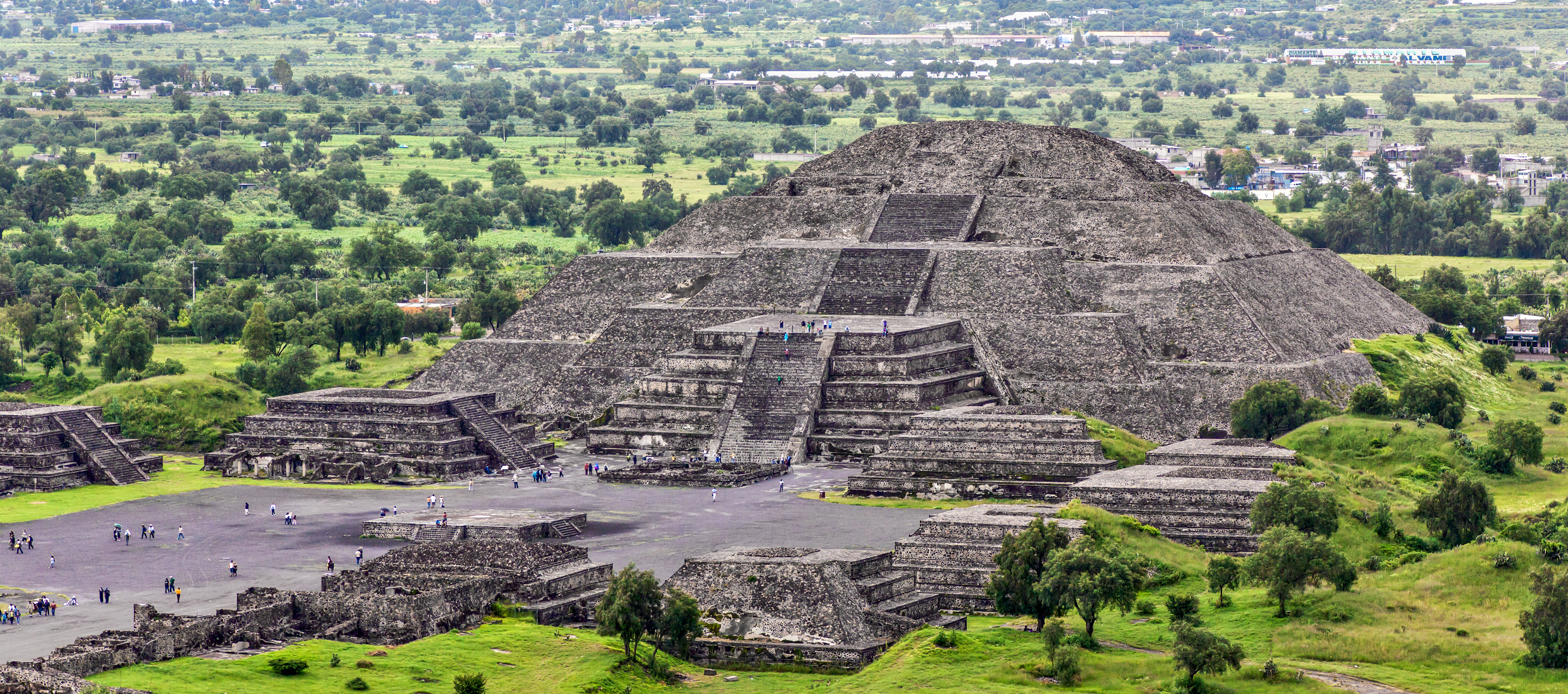 shutterstock_629197340 teotihuacan.jpg