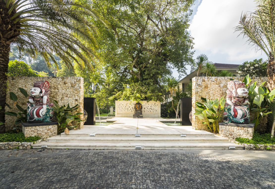 Entrance2.jpg