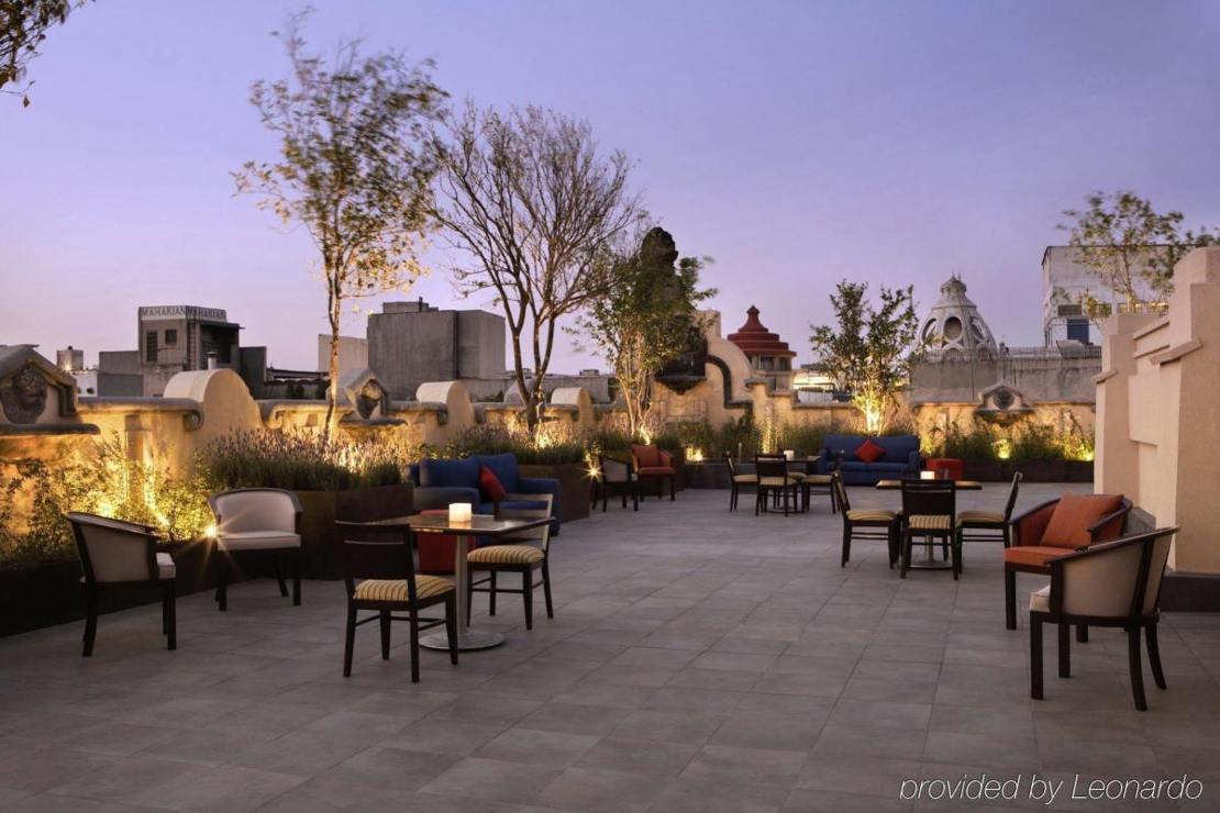 Rooftop Terrace - Hampton Inn & Suites Mexico City.jpg