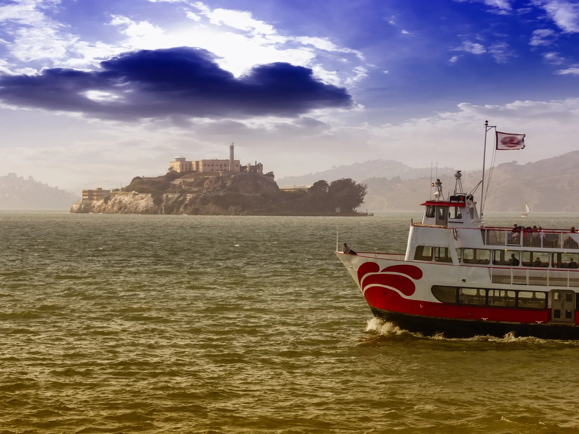 Båden til Alcatraz - shutterstock_394108159.jpg