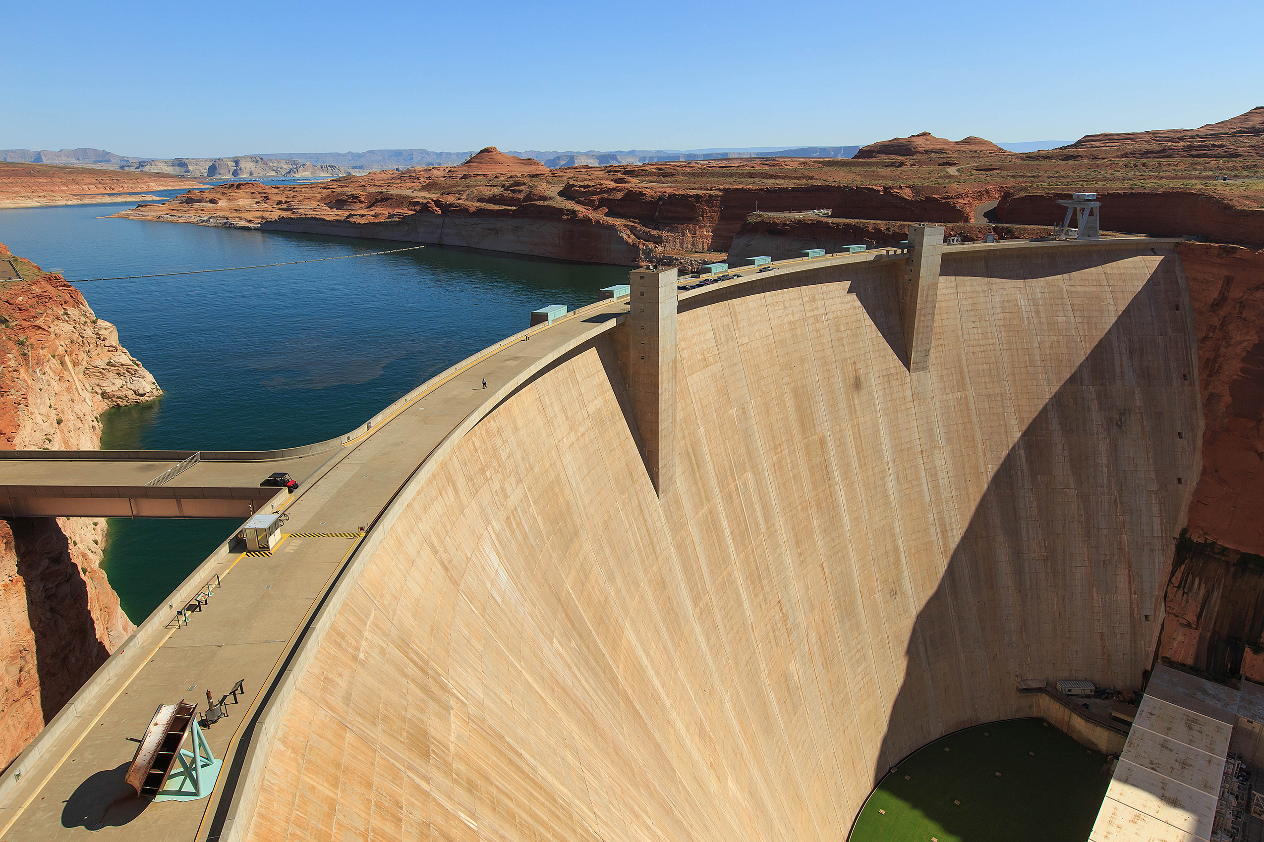 Glen Canyon Dam - shutterstock_330119054.jpg