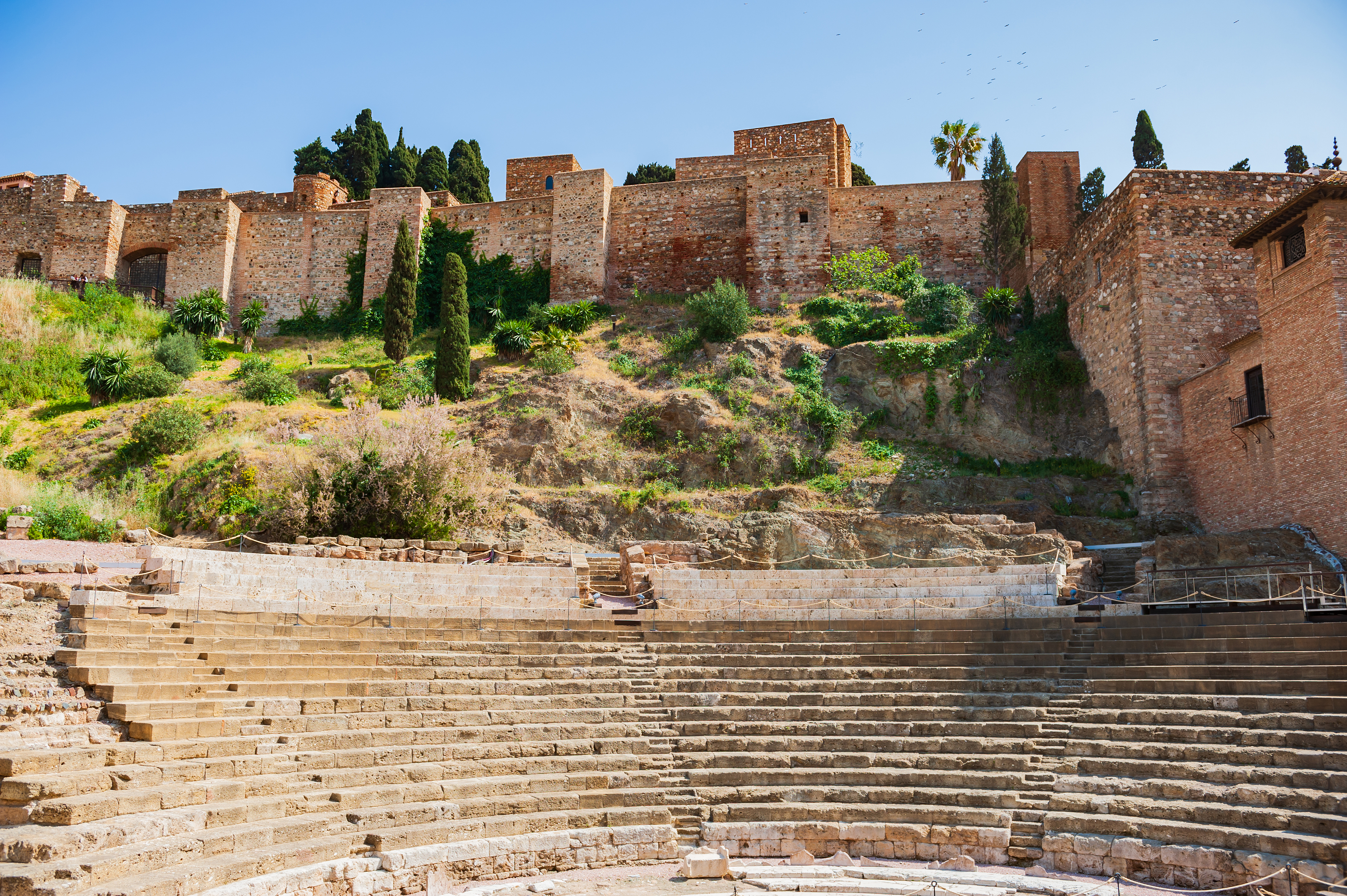 El Teatro Romano Malaga Shutterstock 1728916021 (1)
