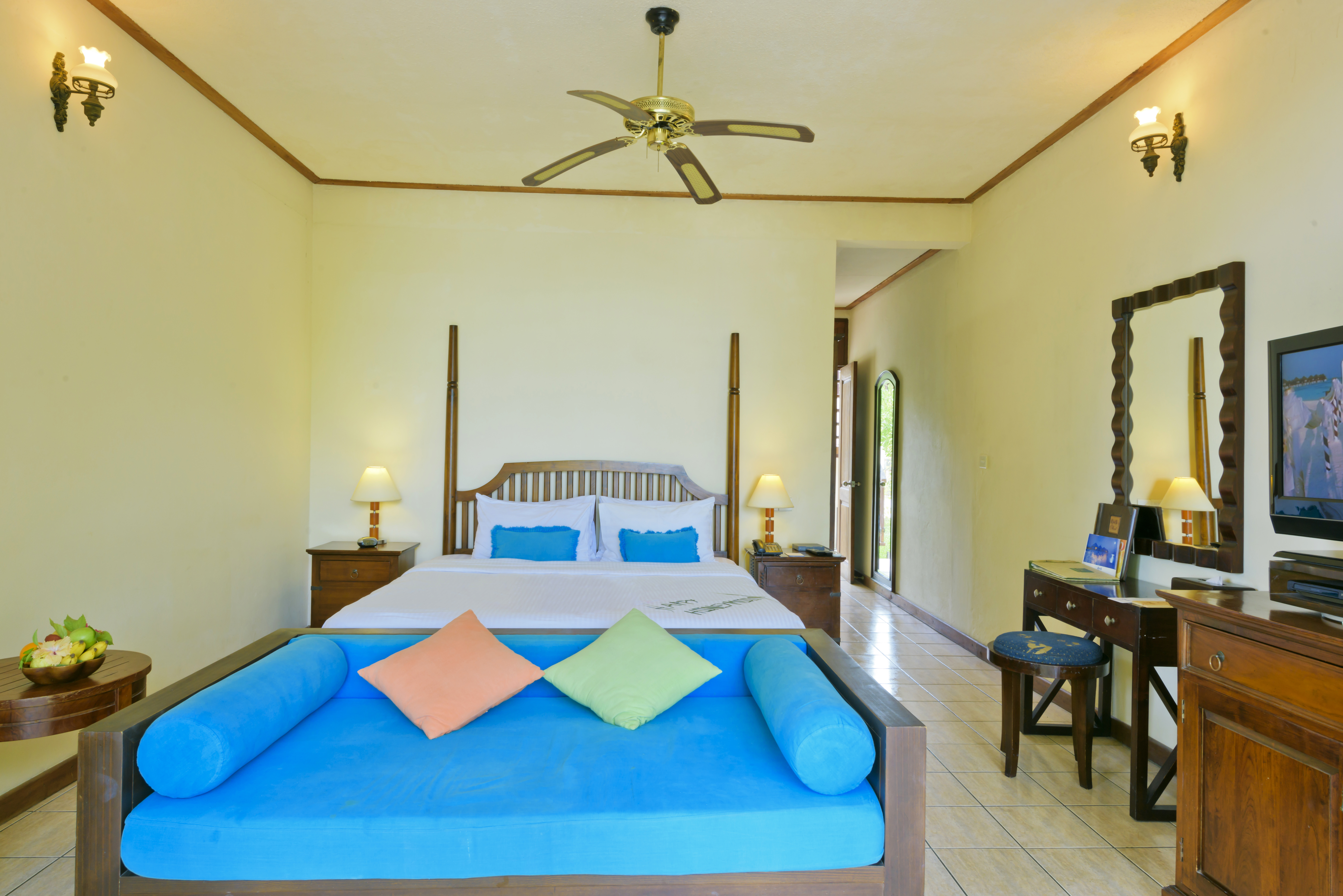 060416_Olhuveli_1053 amended.jpg