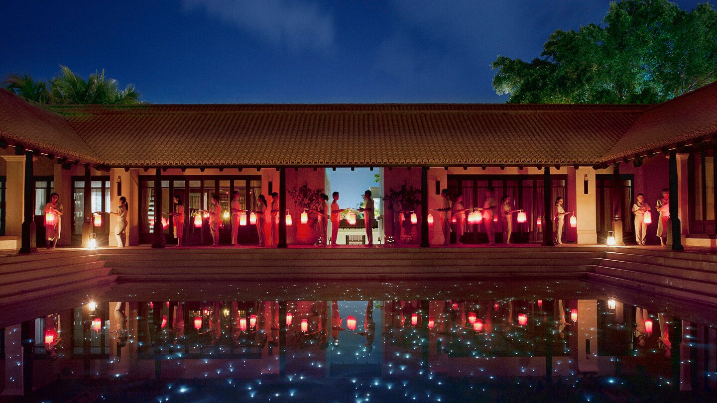 usmmd-lobby-night-9893-hor-wide.jpg