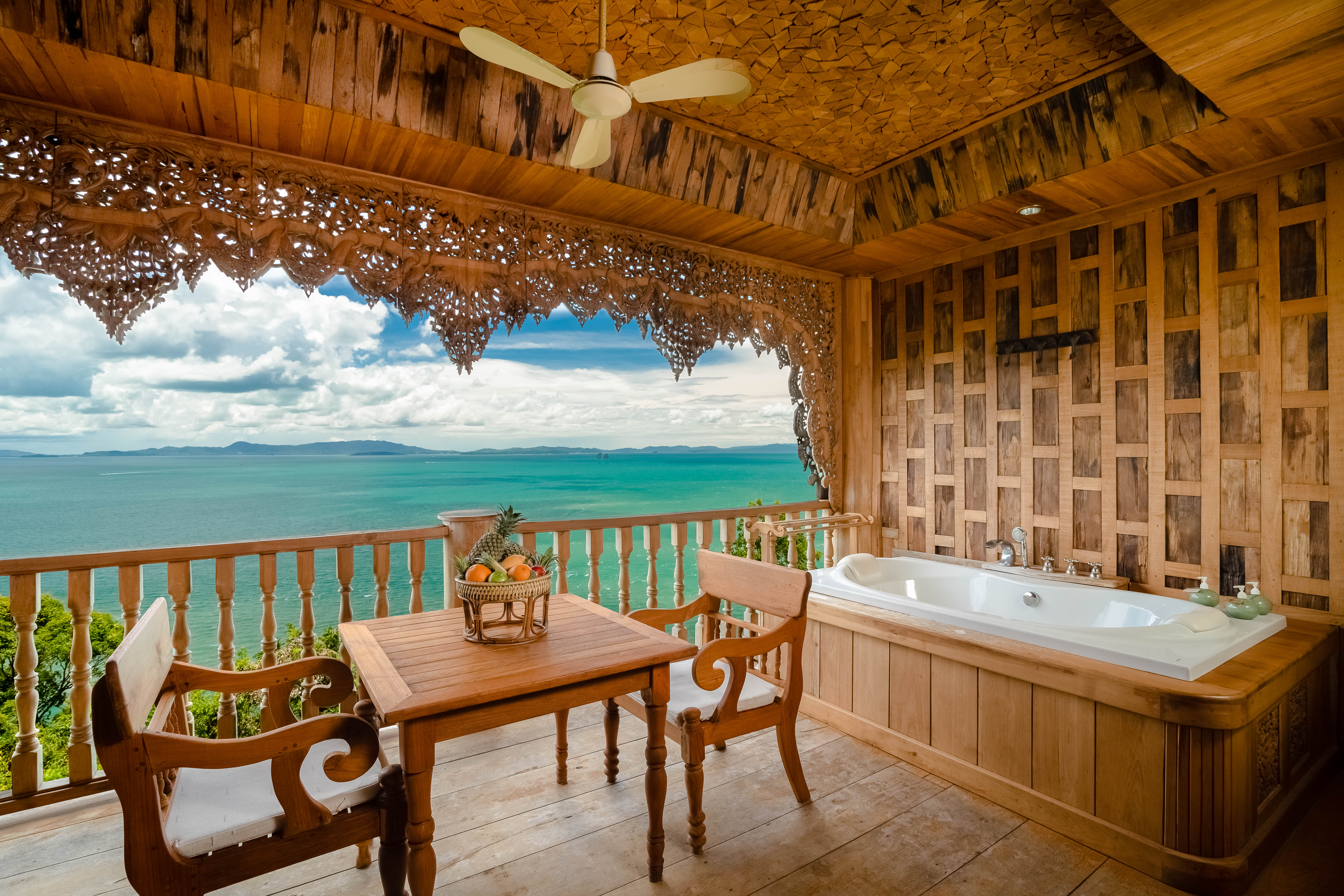 Delux Sea View - 03.jpg