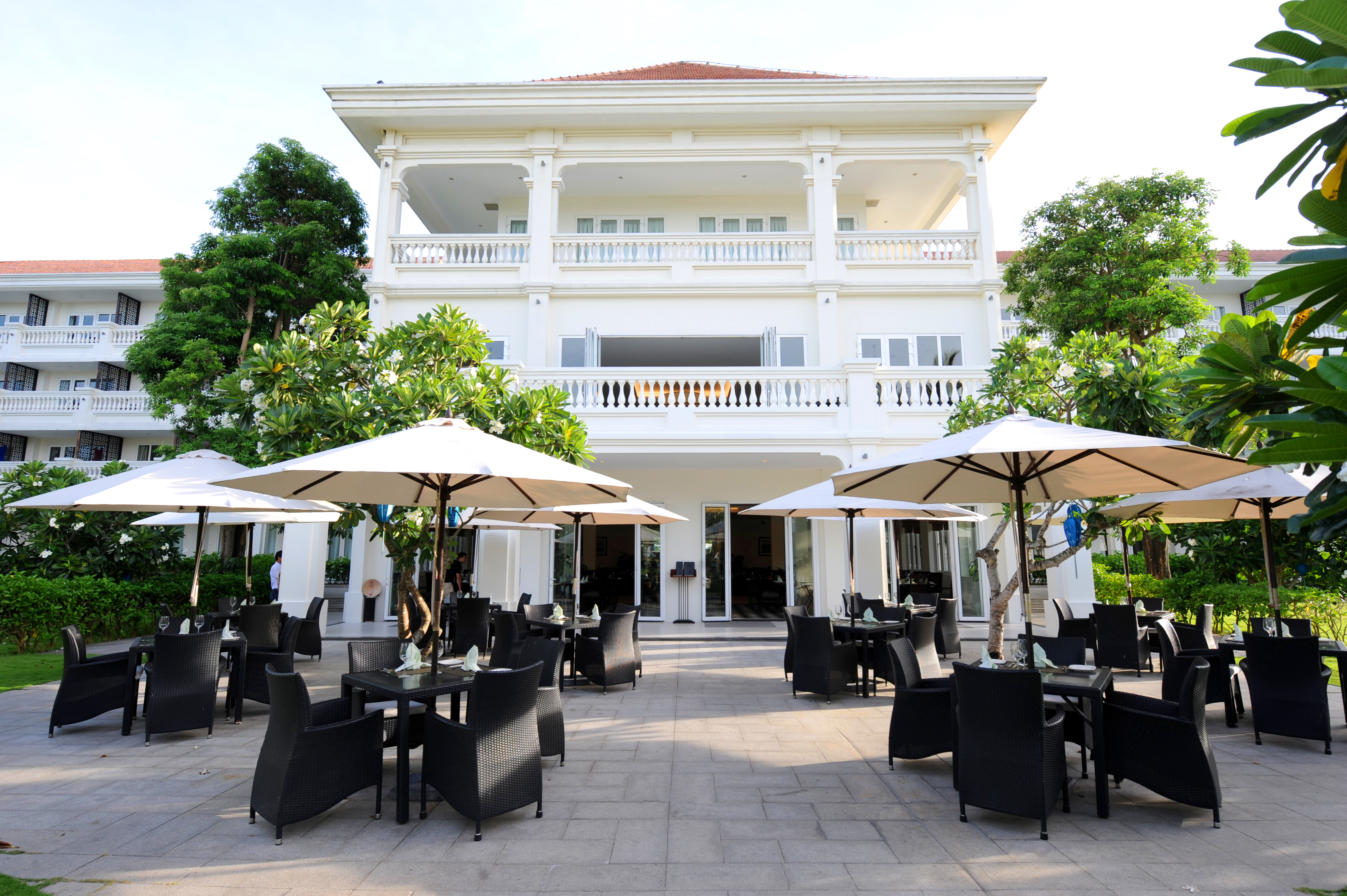 17. Le Cafe Terrace.JPG