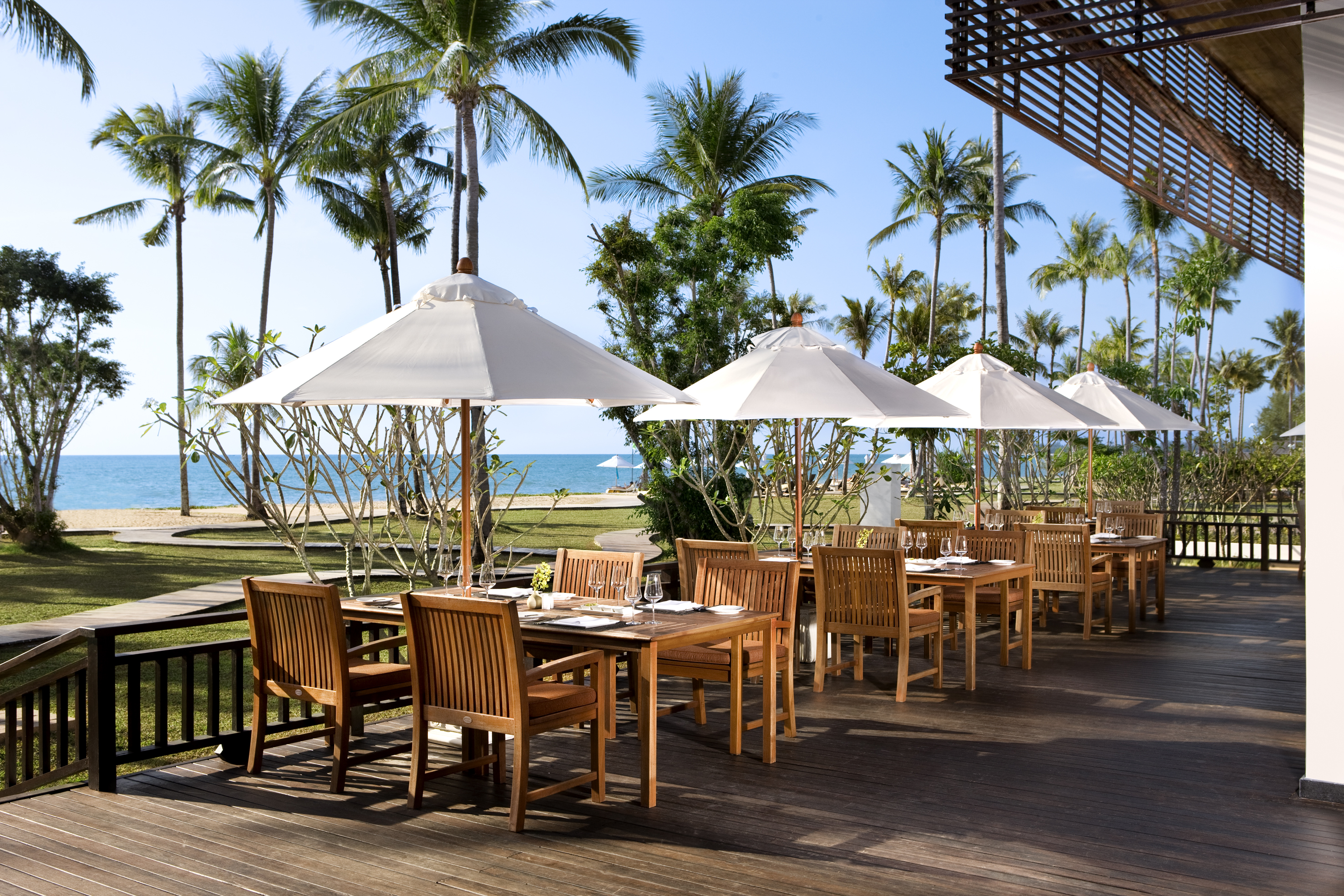 Waterfront restuarant.jpg