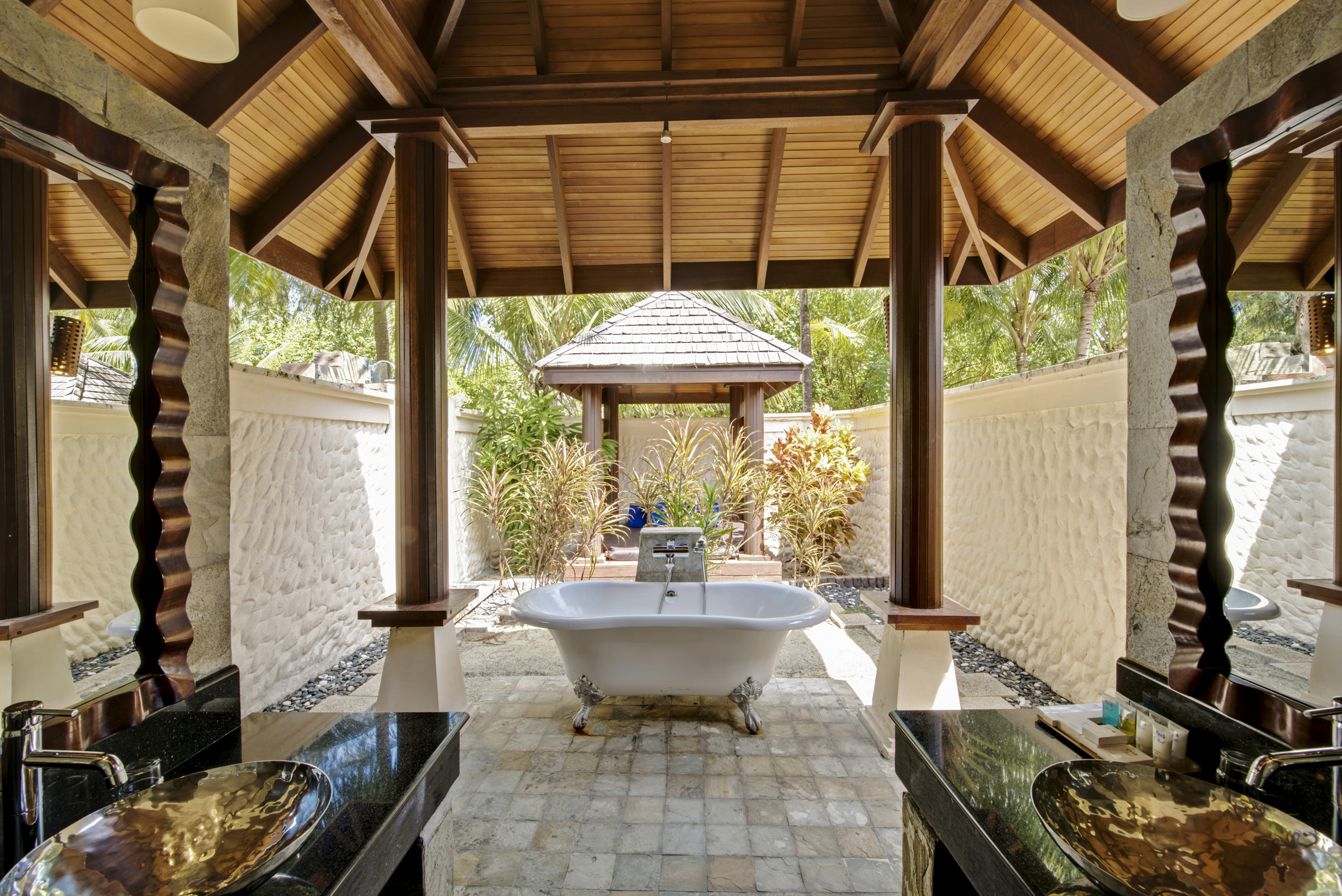 060416 Olhuveli 1130