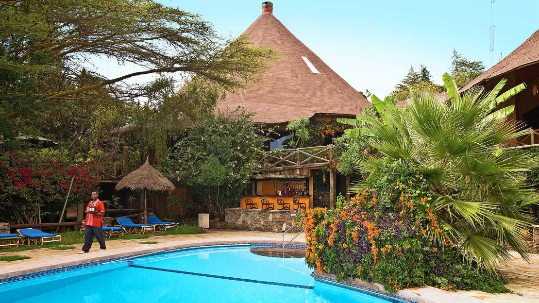 Pool And Lodge4783fba8 9E24 A101 8E96 1781136828AF