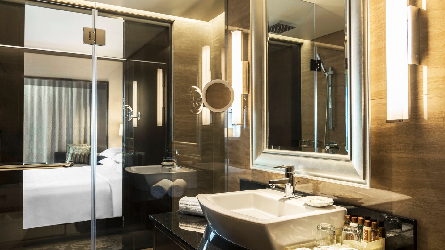 Dxbsi Bathroom 5069 Hor Wide