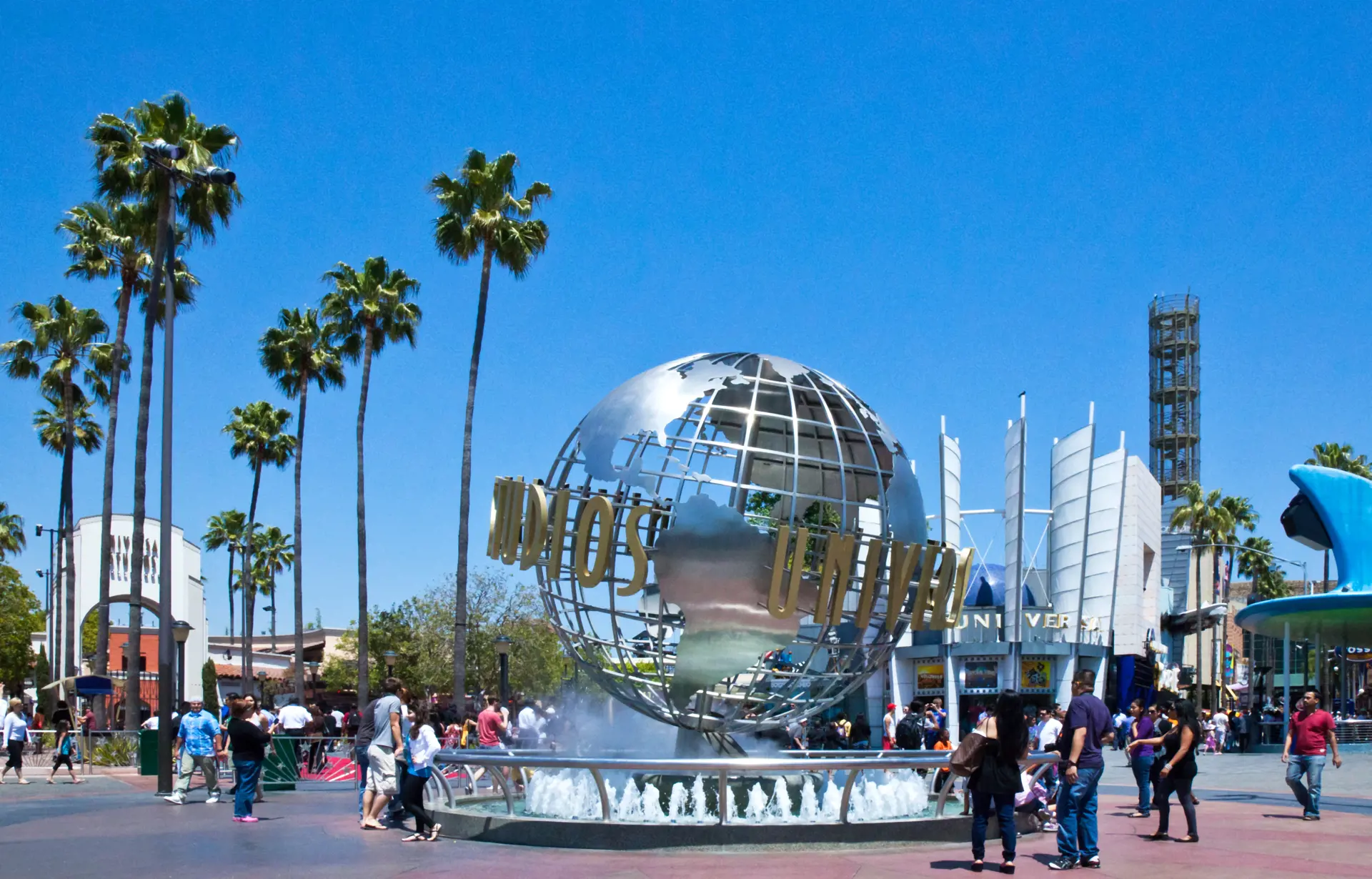 shutterstock_280894166 Los Angeles, people around the fountain the Universal Studio entrance..jpg