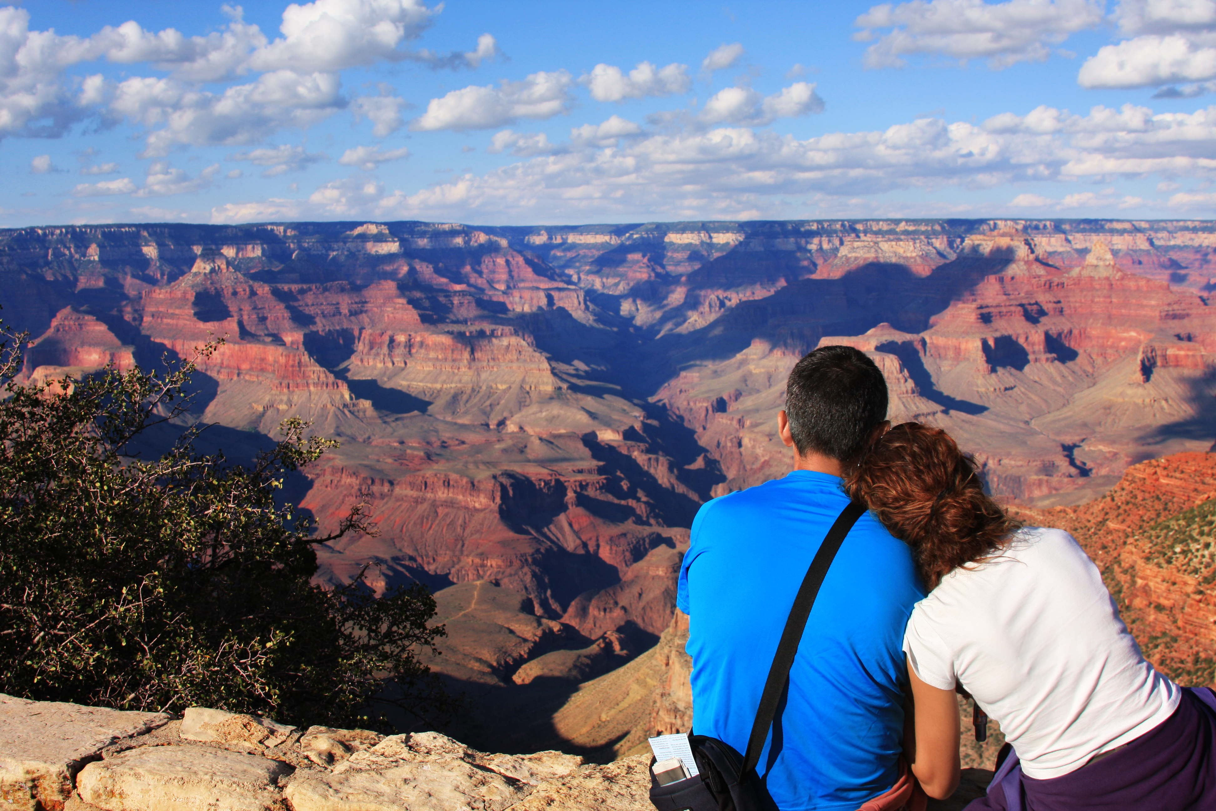 shutterstock_22421695 Couple and Grand Canyon, Arizona, USA.jpg