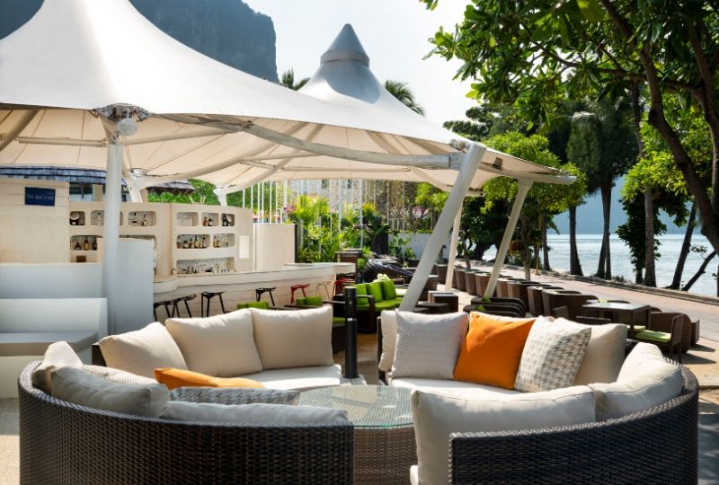 Aonang Villa Resort Beachbar1 800X540px