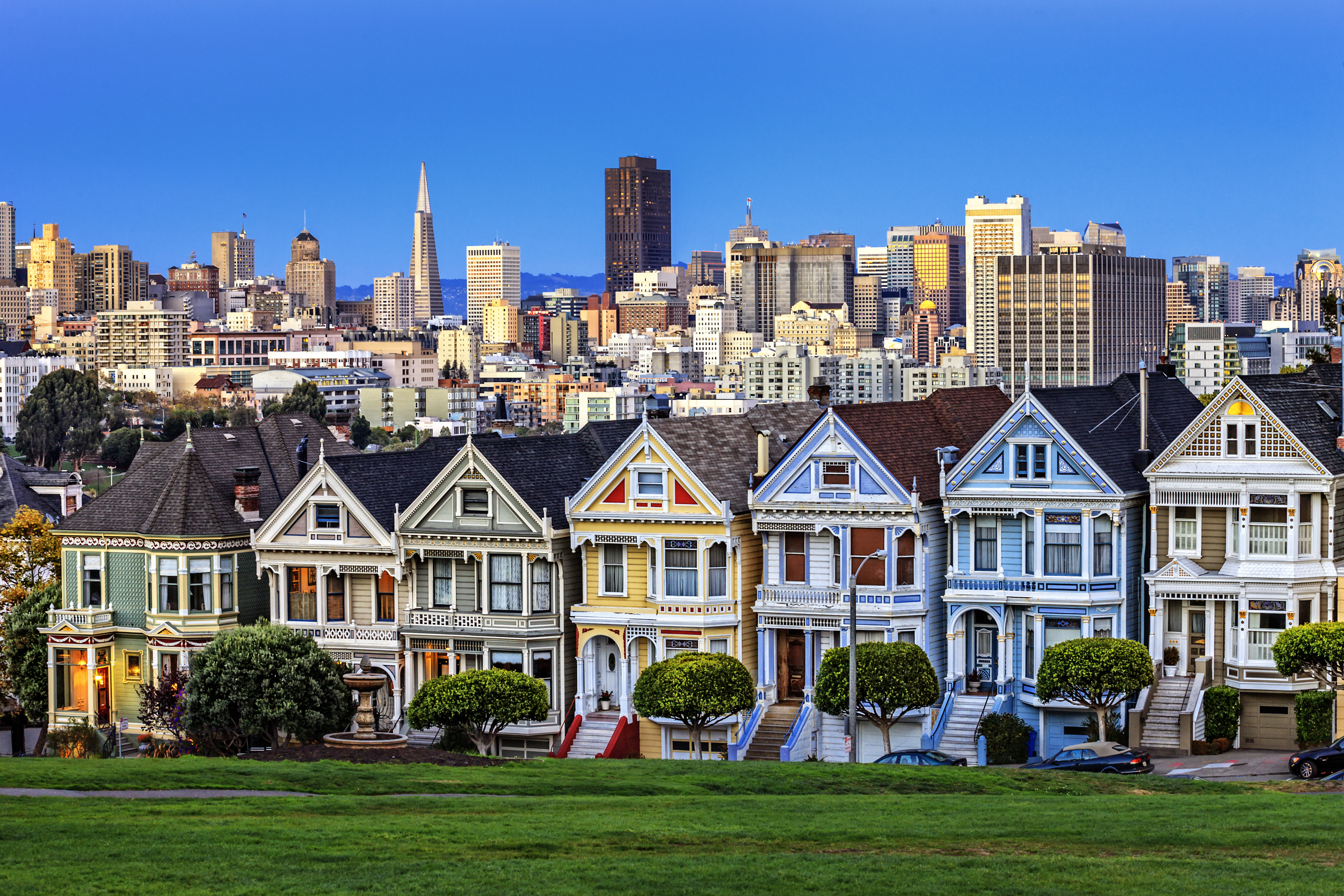 shutterstock_141108409 View from Alamo Square at twilight, San Francisco..jpg