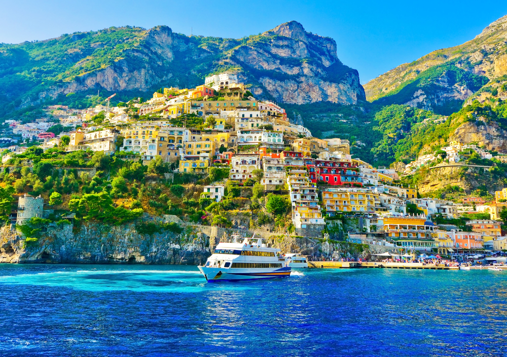Ta en båttur til kystbyen Positano