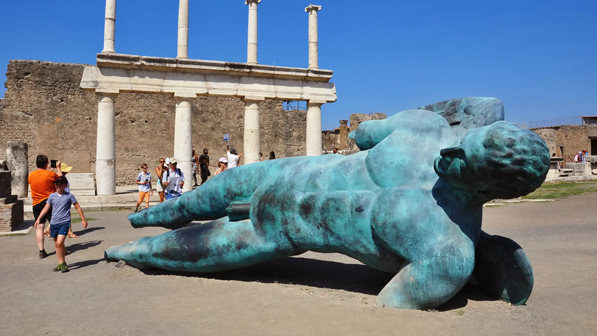 Shutterstock 469525496