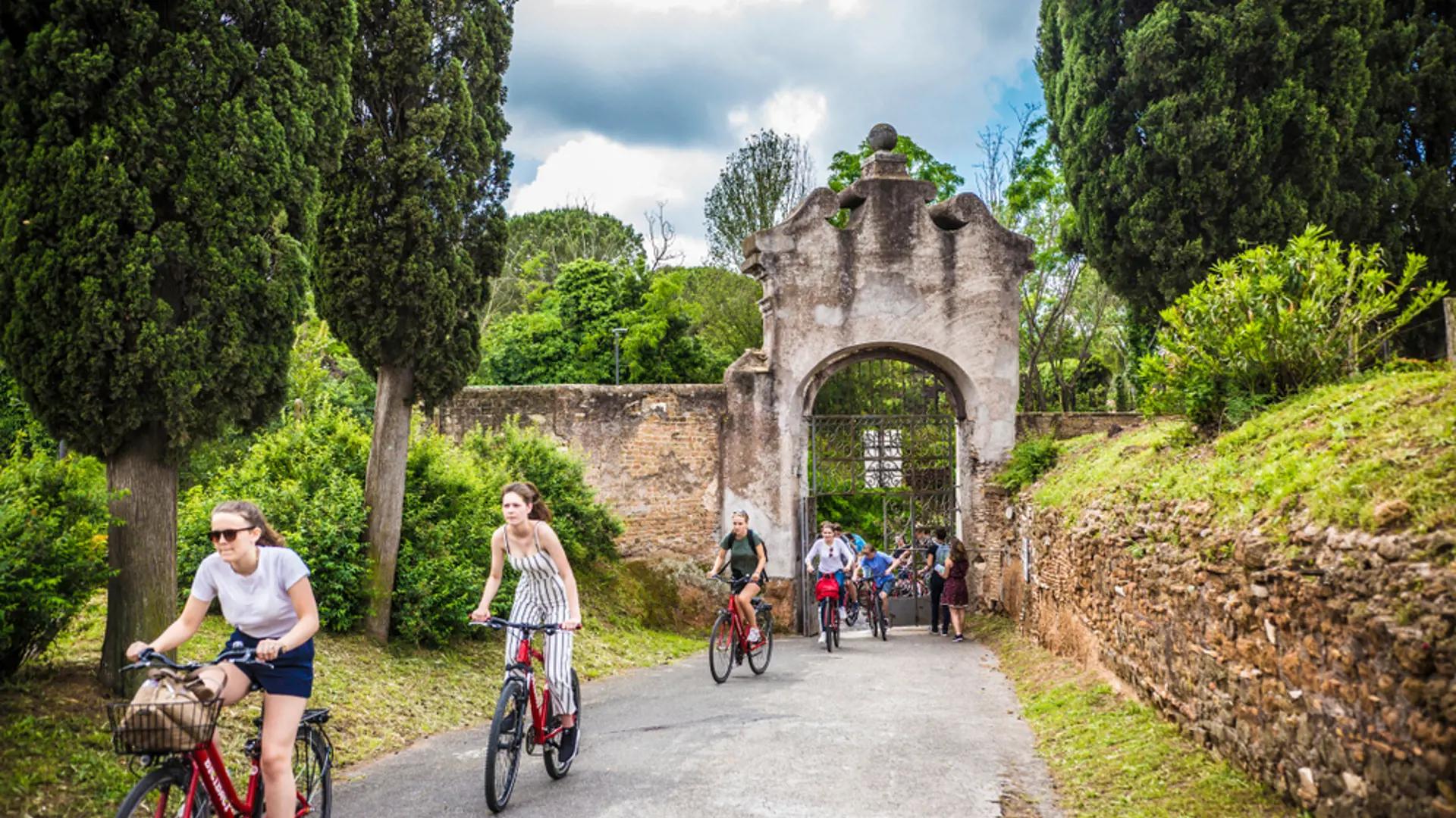 Ta en sykkeltur langs Via Appia Antica med eller uten guide
