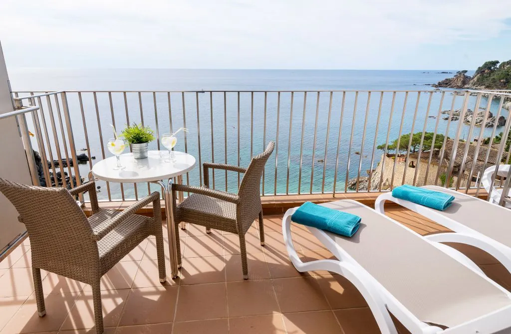 Seaview Room 1
