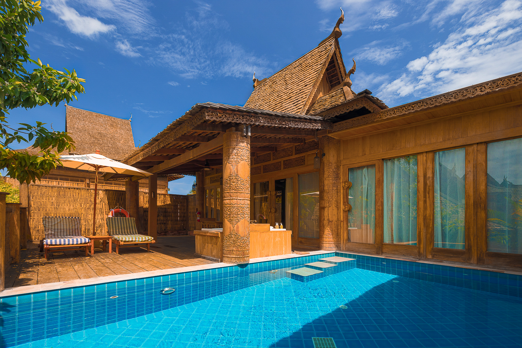 1 Main Photo Deluxe Pool Suite