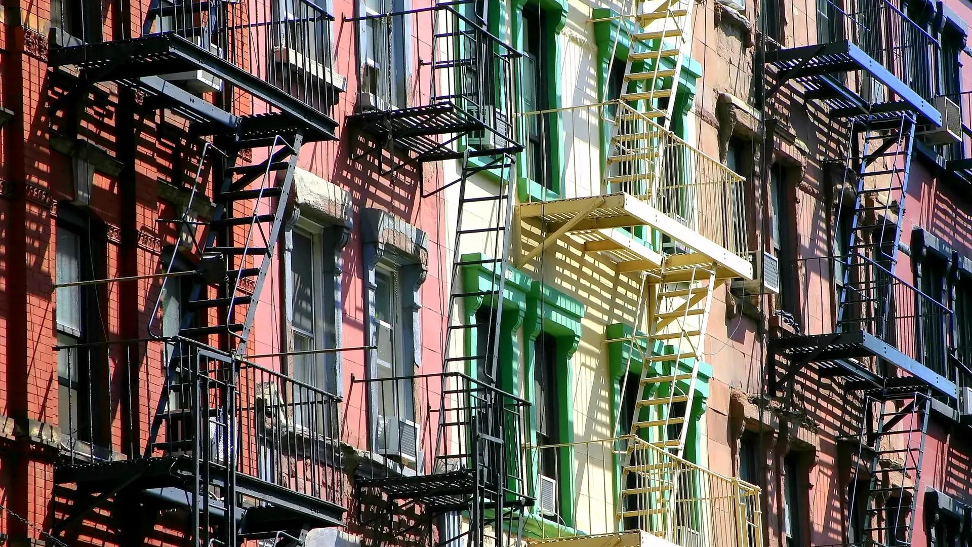 New York_soho color stairs _1401534.jpg