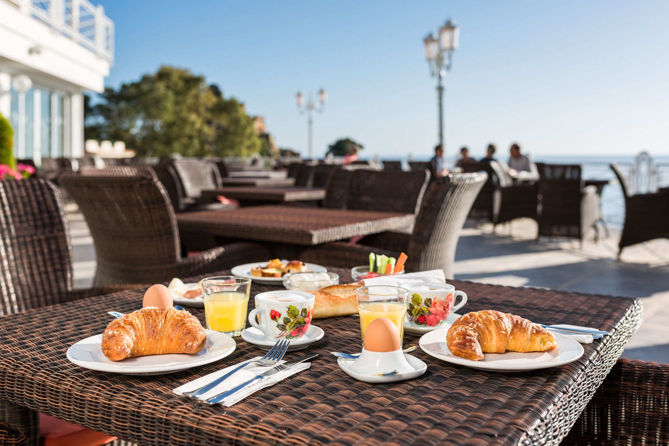 Breakfast Terrace
