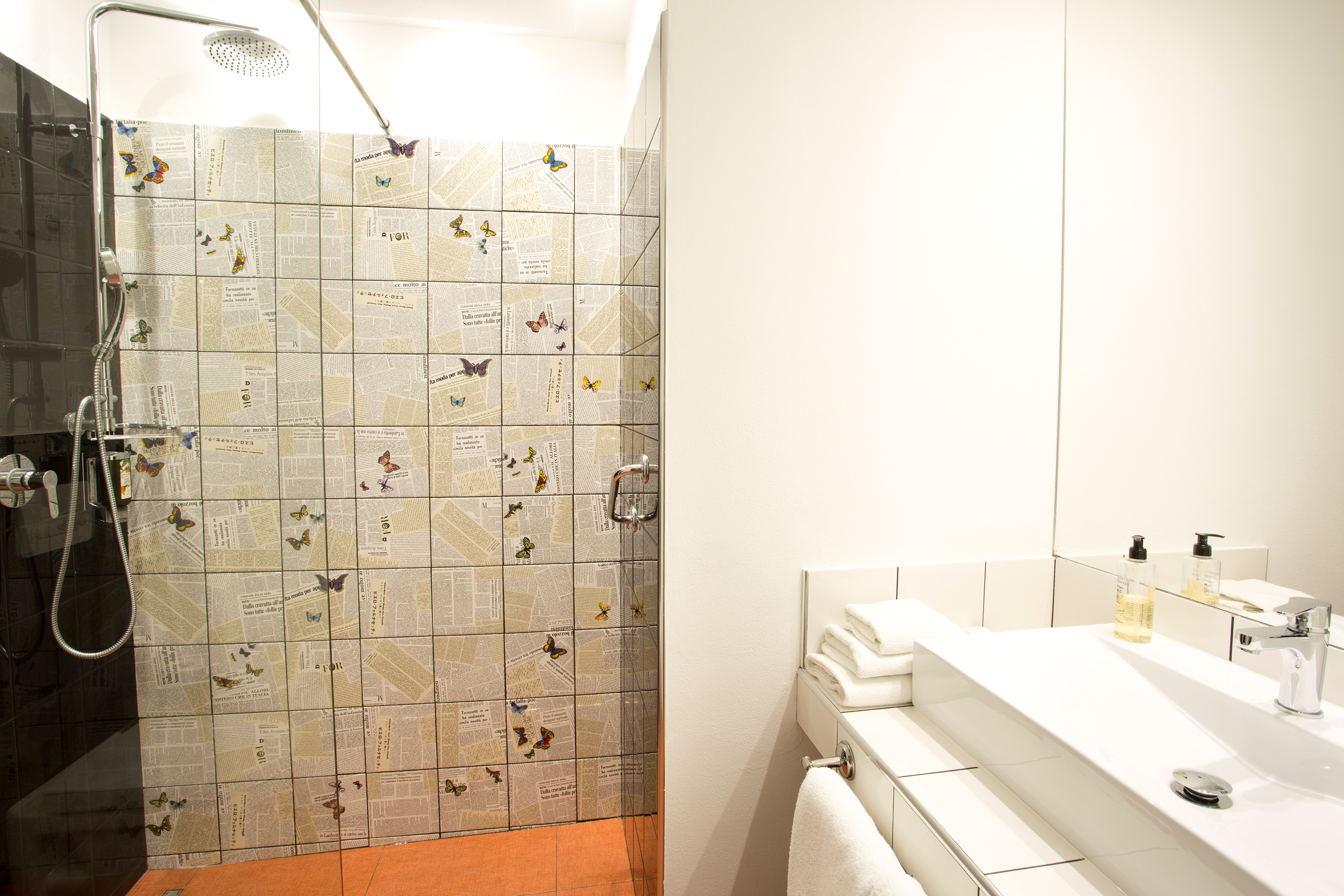 Double Room Noseaview Bath Room