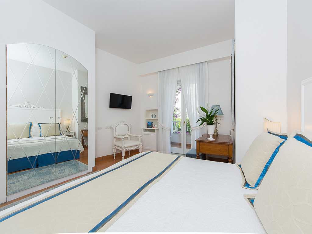 Villa Romana Minori Superior Room08 Gallery