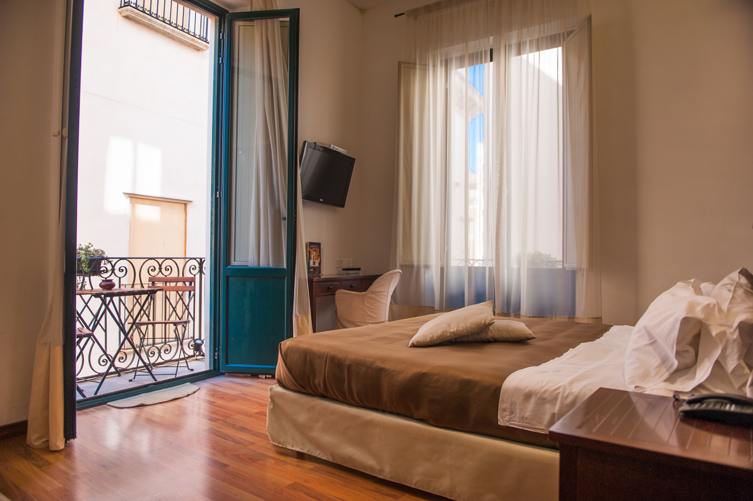 Studiorom med koselig balkong