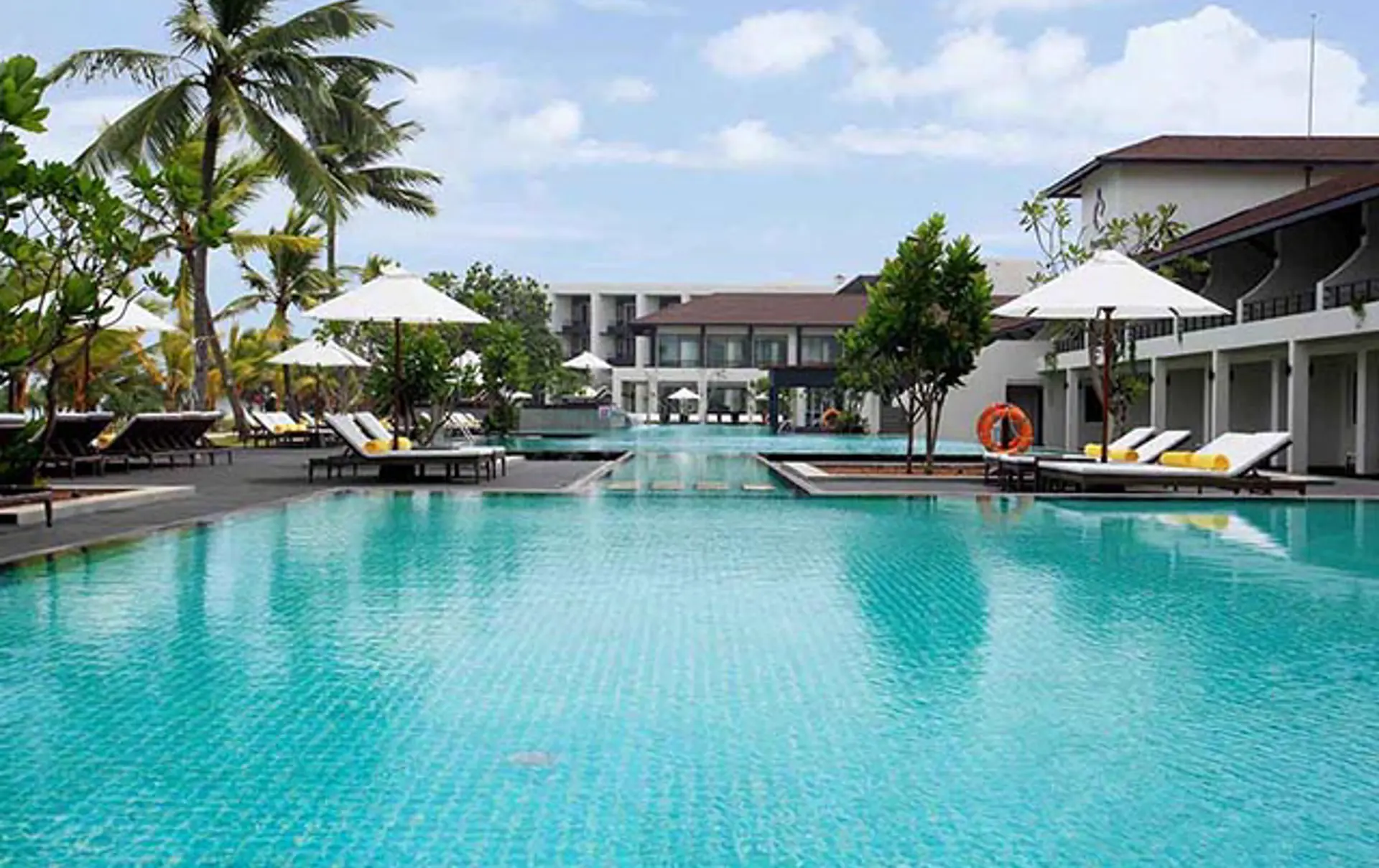 Sri Lanka Swimming Pool 8 640X457