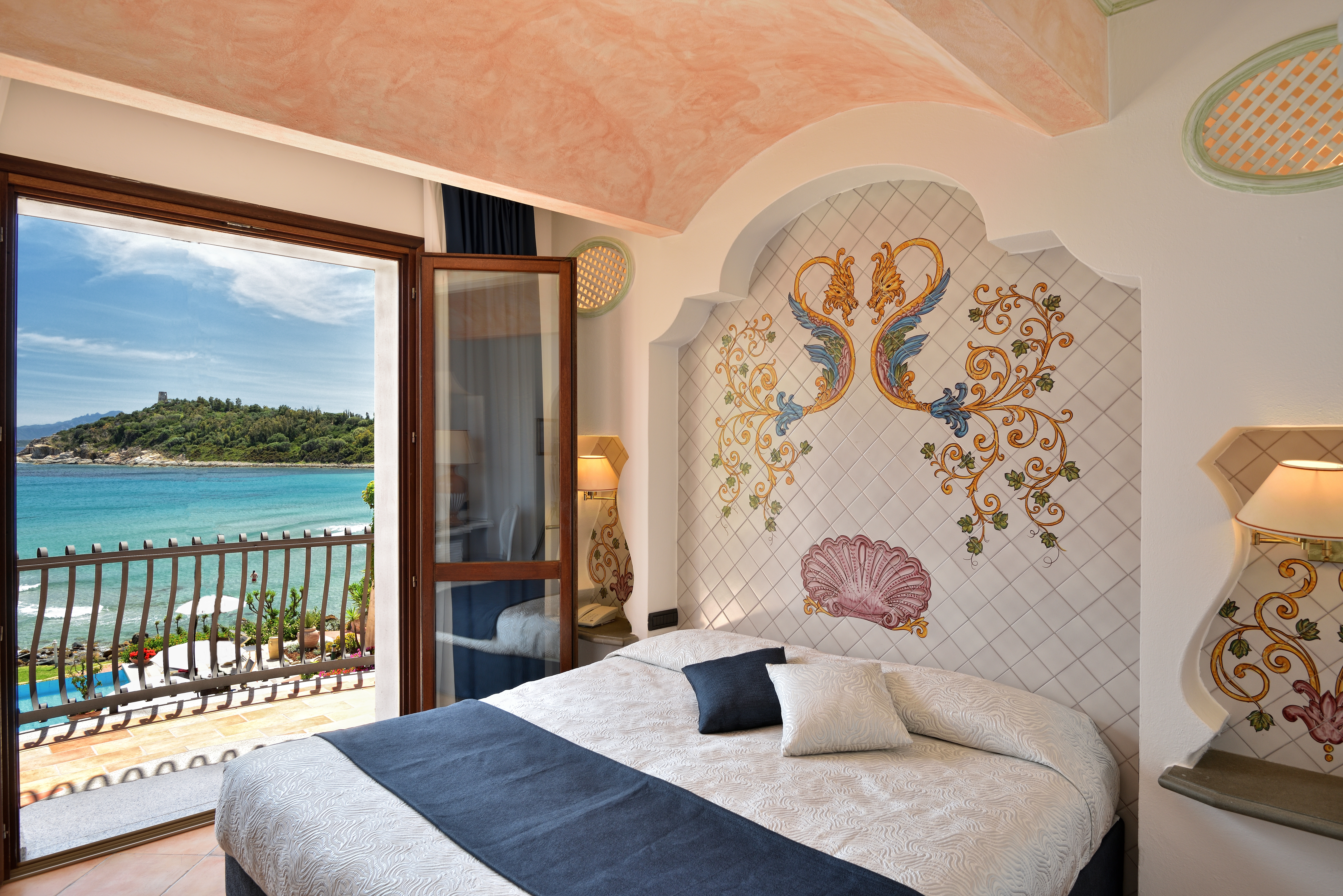 Ønsker du havutsikt kan du oppgradere til et Superior-rom