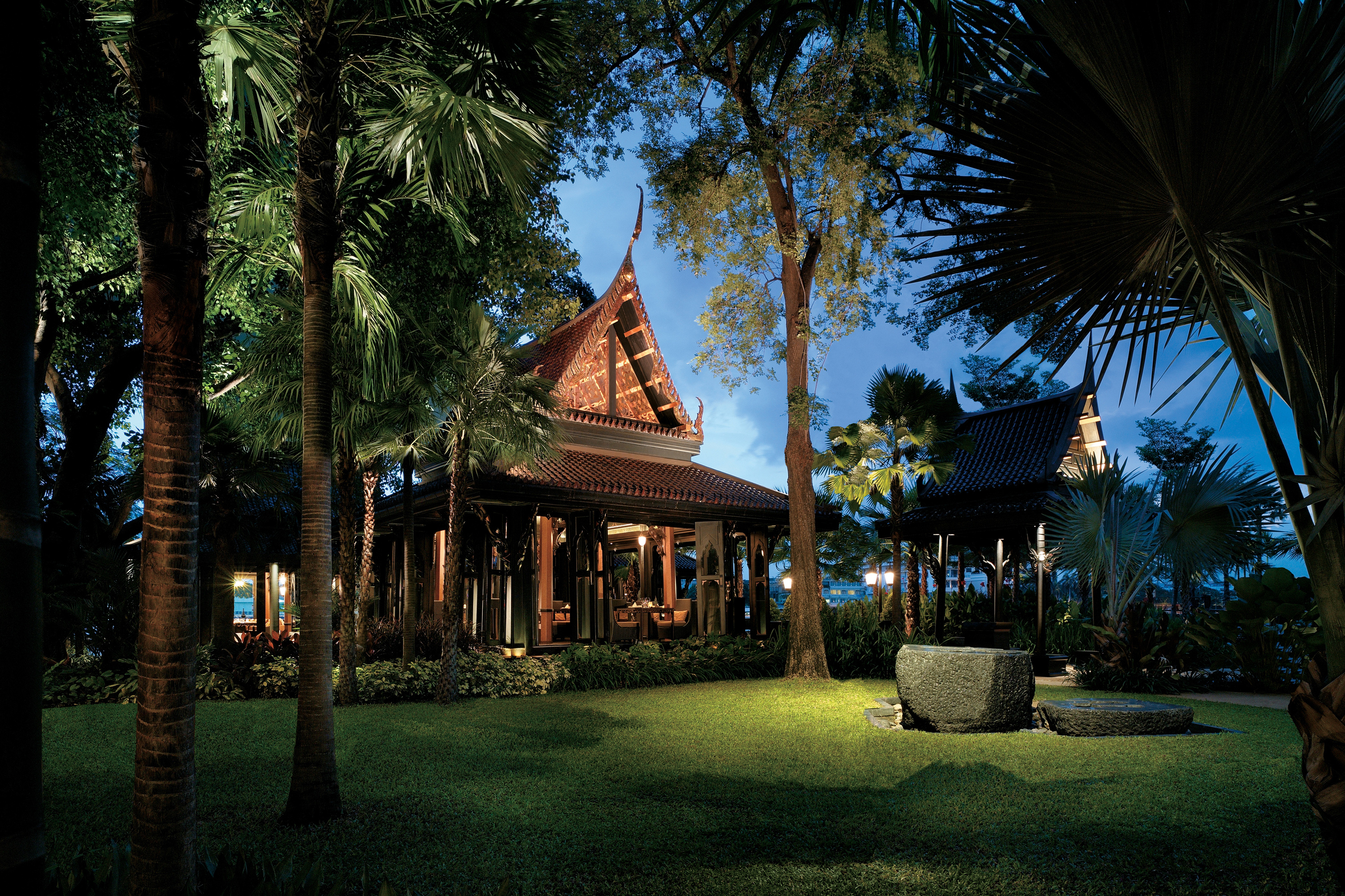 Salathip Dinner By The River