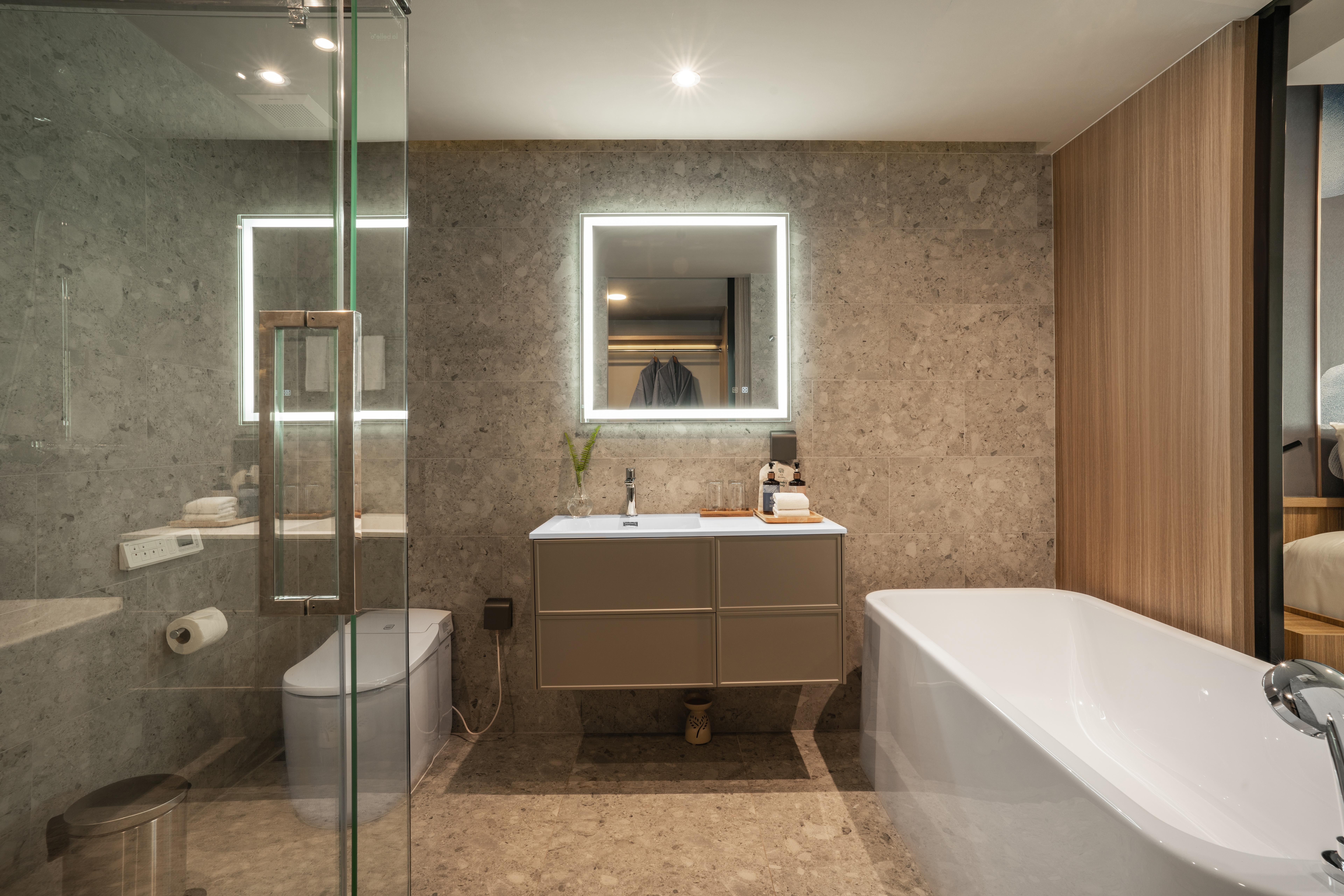 Flora Pool Access 004