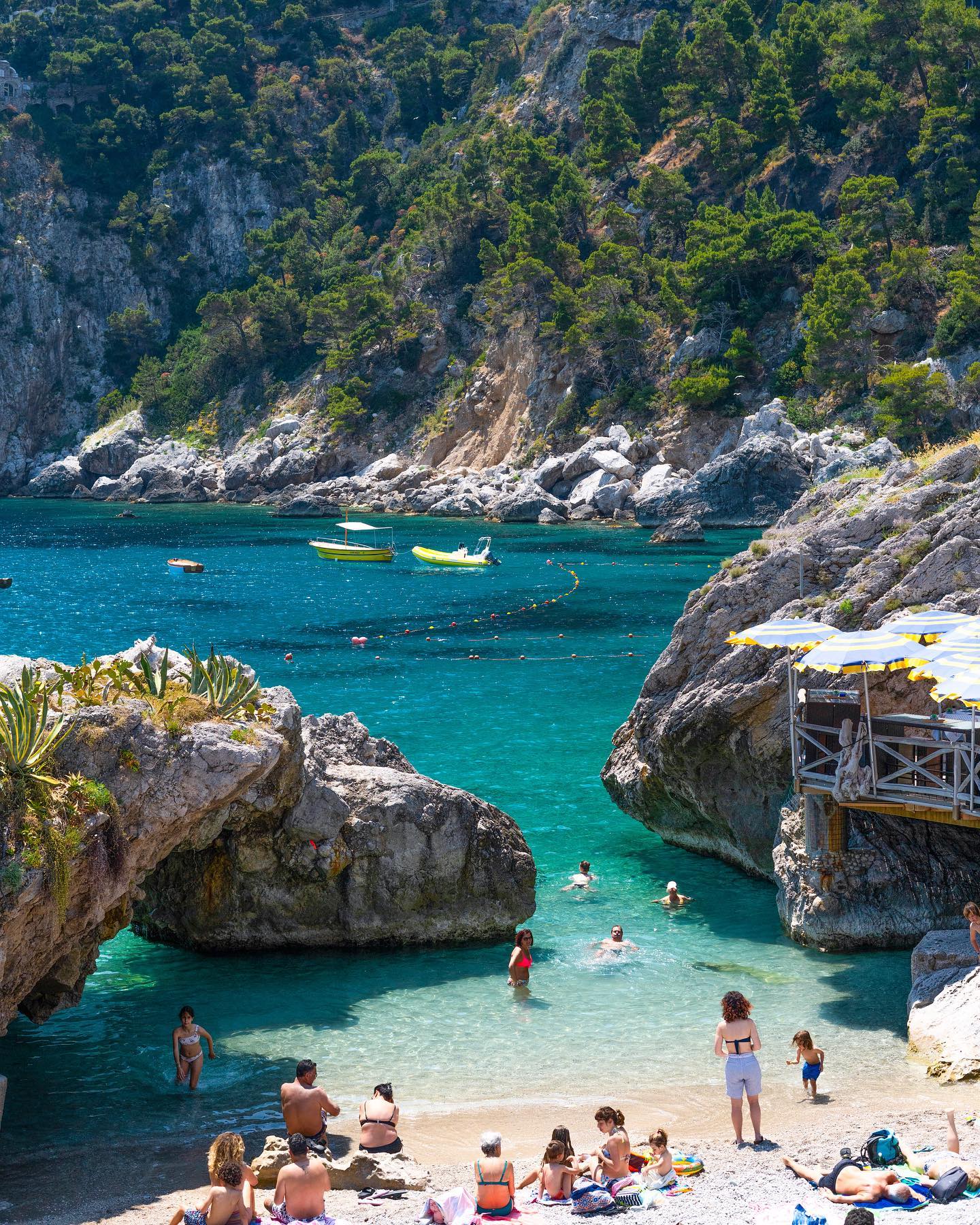 Lille Lokal Strand På Capri