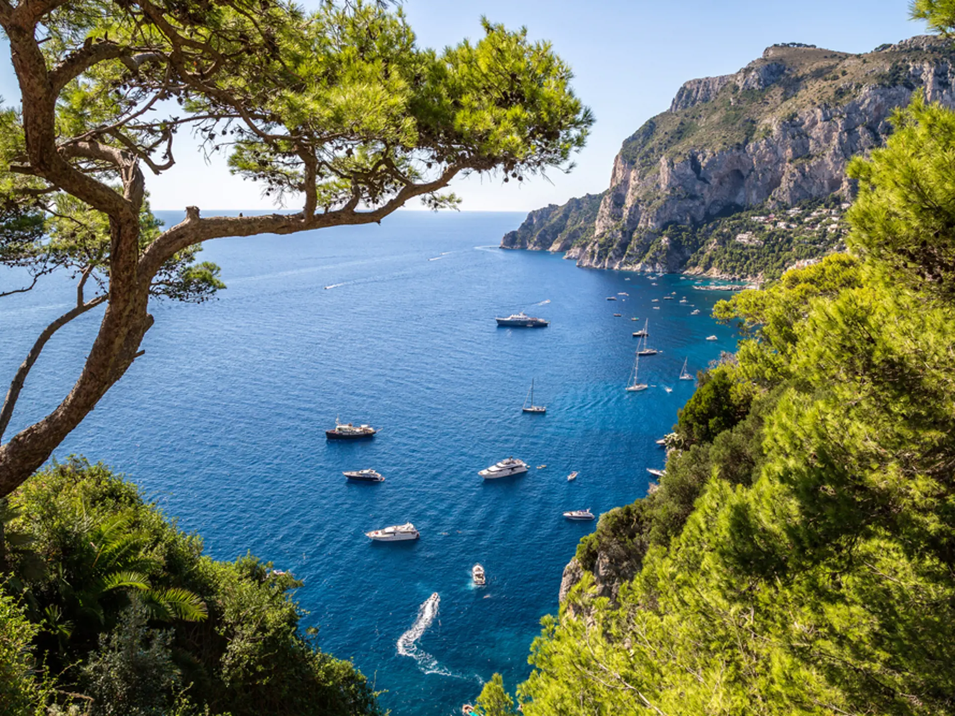 Capri byr på unik natur og mange vakre utsiktspunkter.