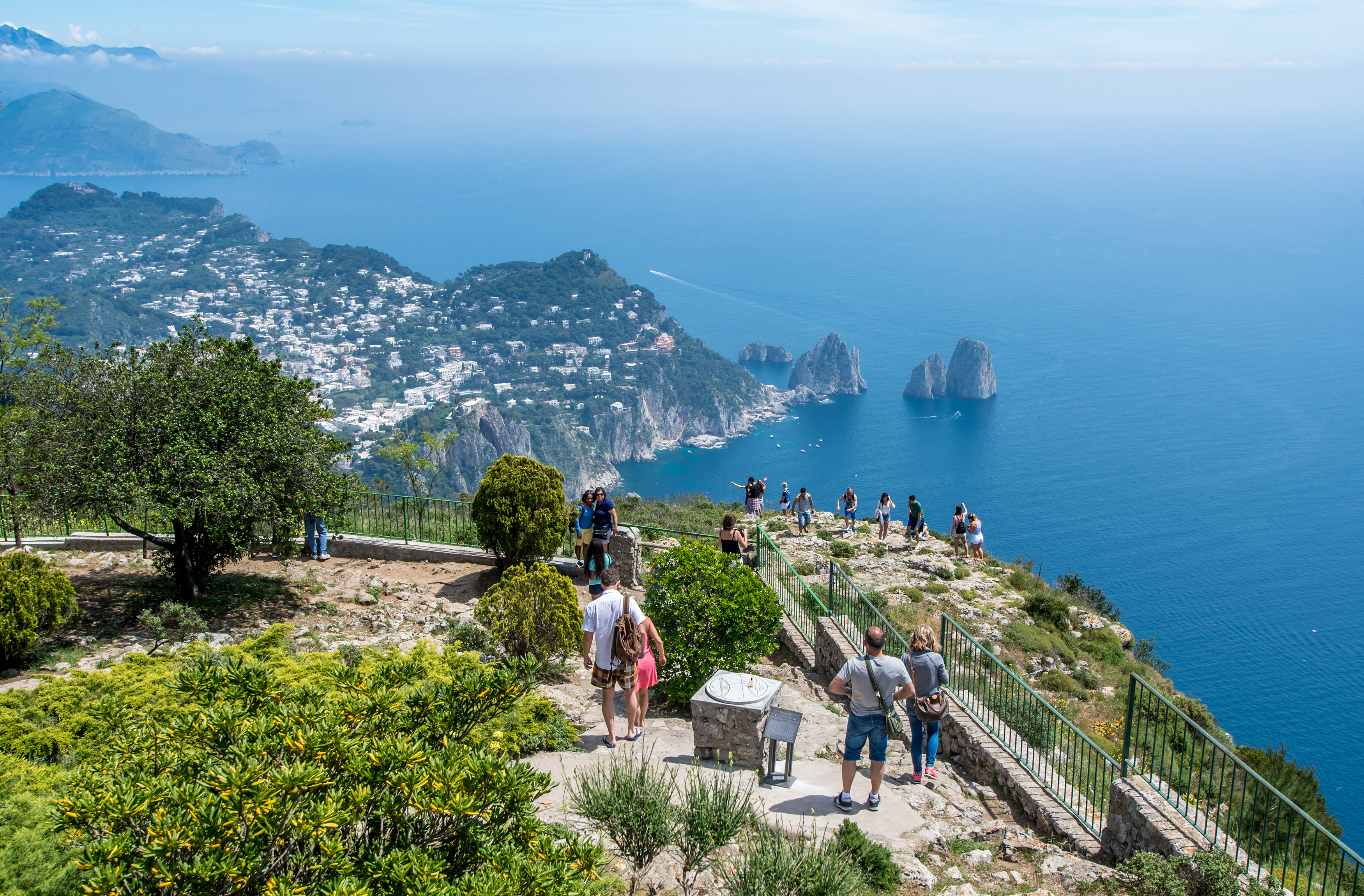 Vakker utsikt i alle retninger fra Monte Solaro