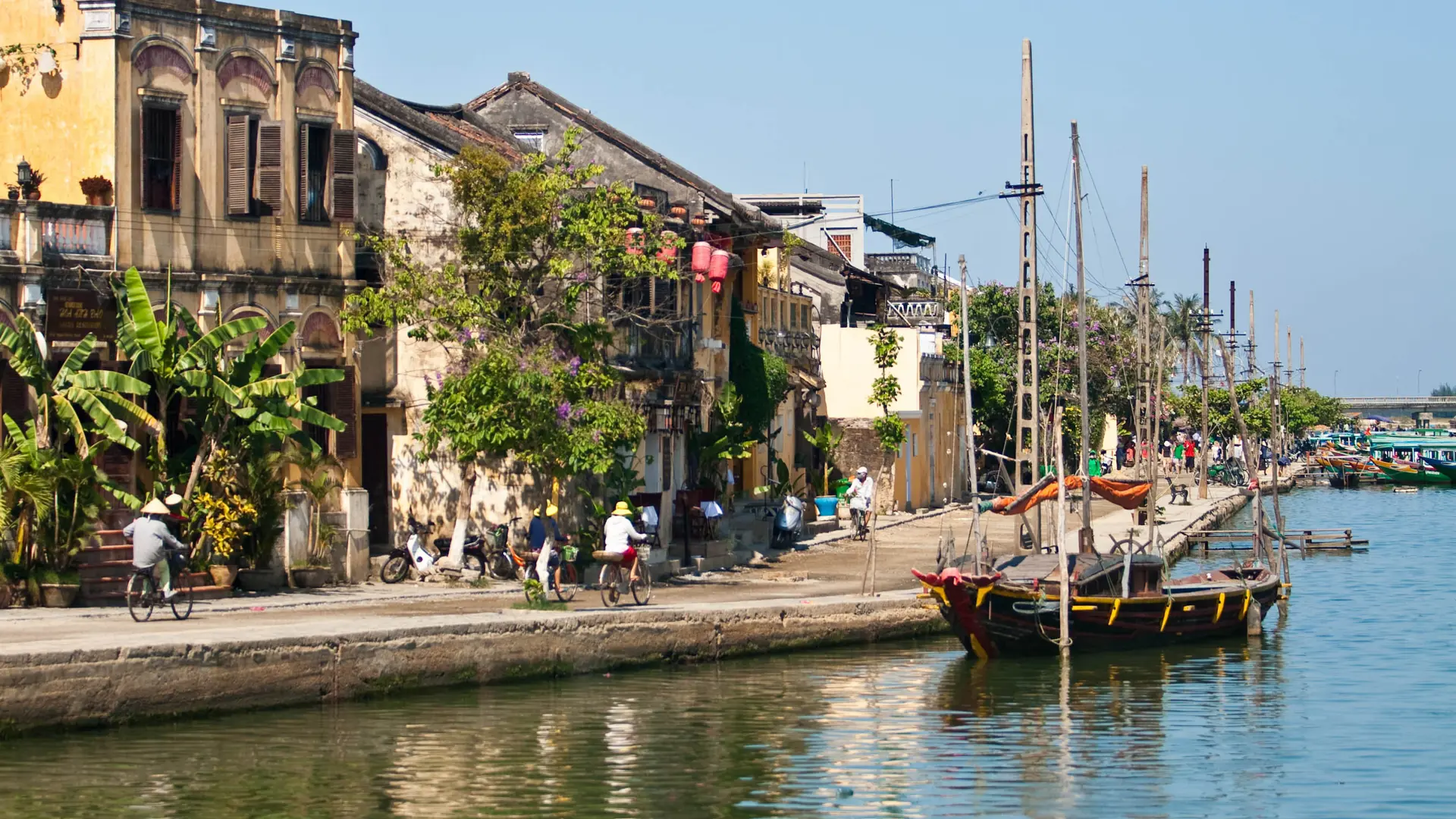 Old Town, Hoi An, Vietnam  shutterstock_53921464.jpg