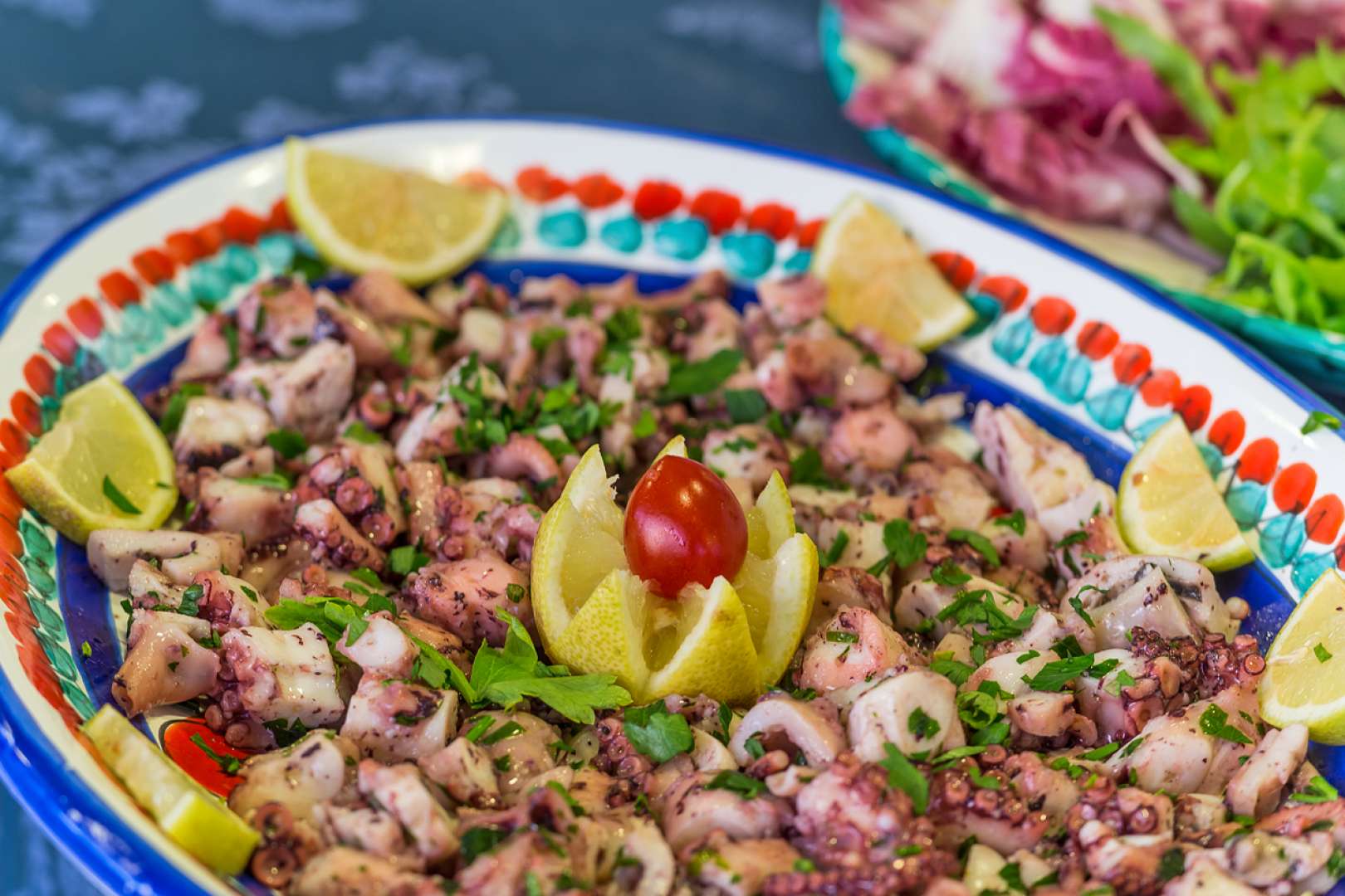 Blekksprutsalaten var magisk – og en av rundt 25 forretter til kveldens middag