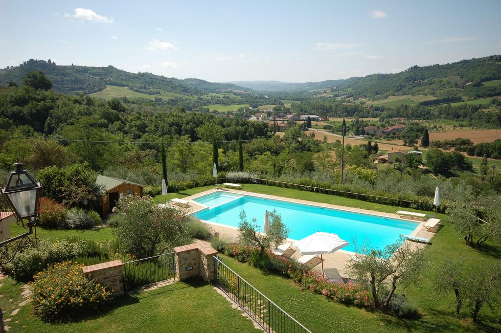 Ditt hotell i Toscana har det vakreste bassenget med utsikt.