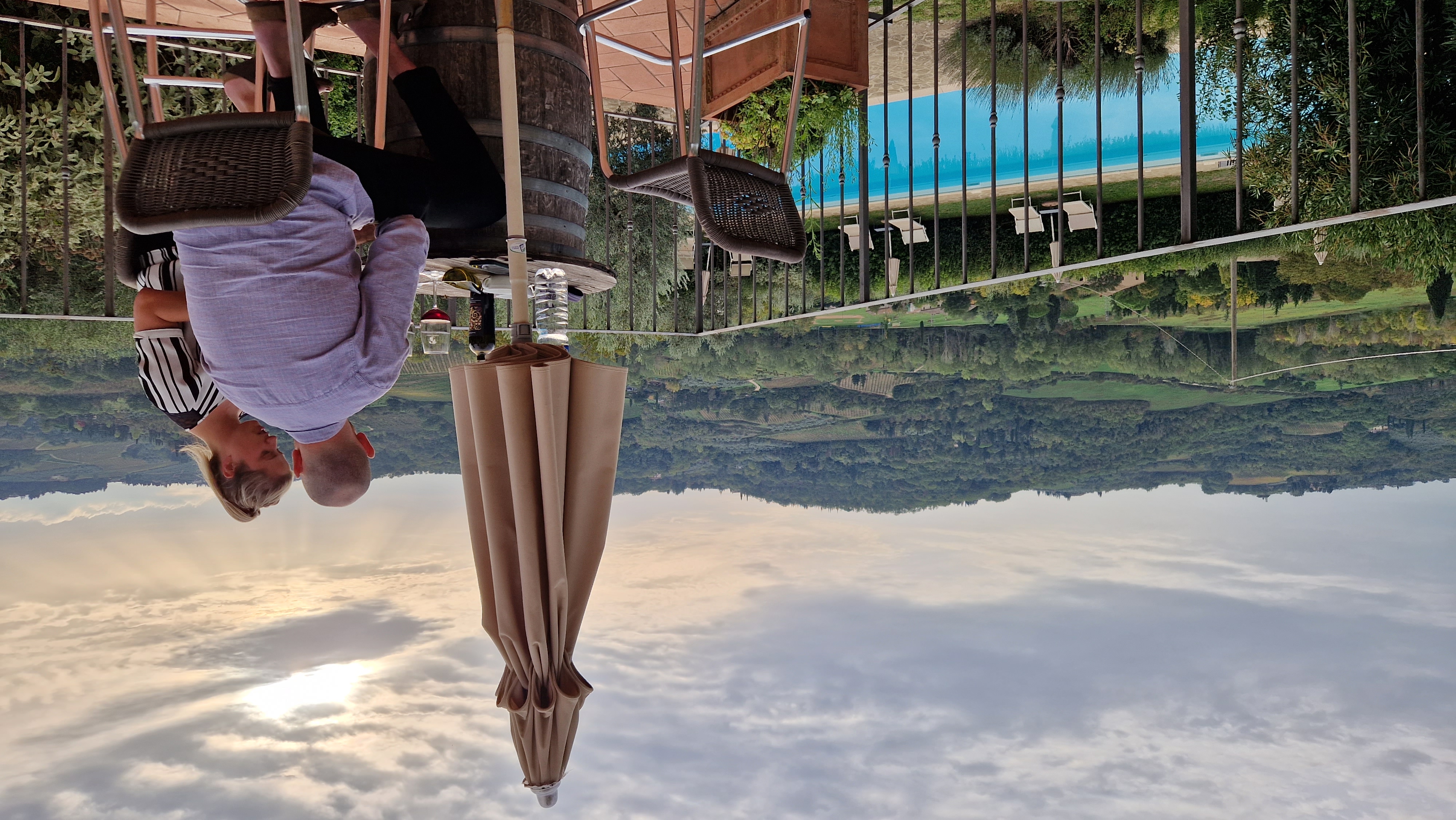 Hotellet har egen vinproduksjon, og du kan nyte vinen med nydelig utsikt over landskapet.