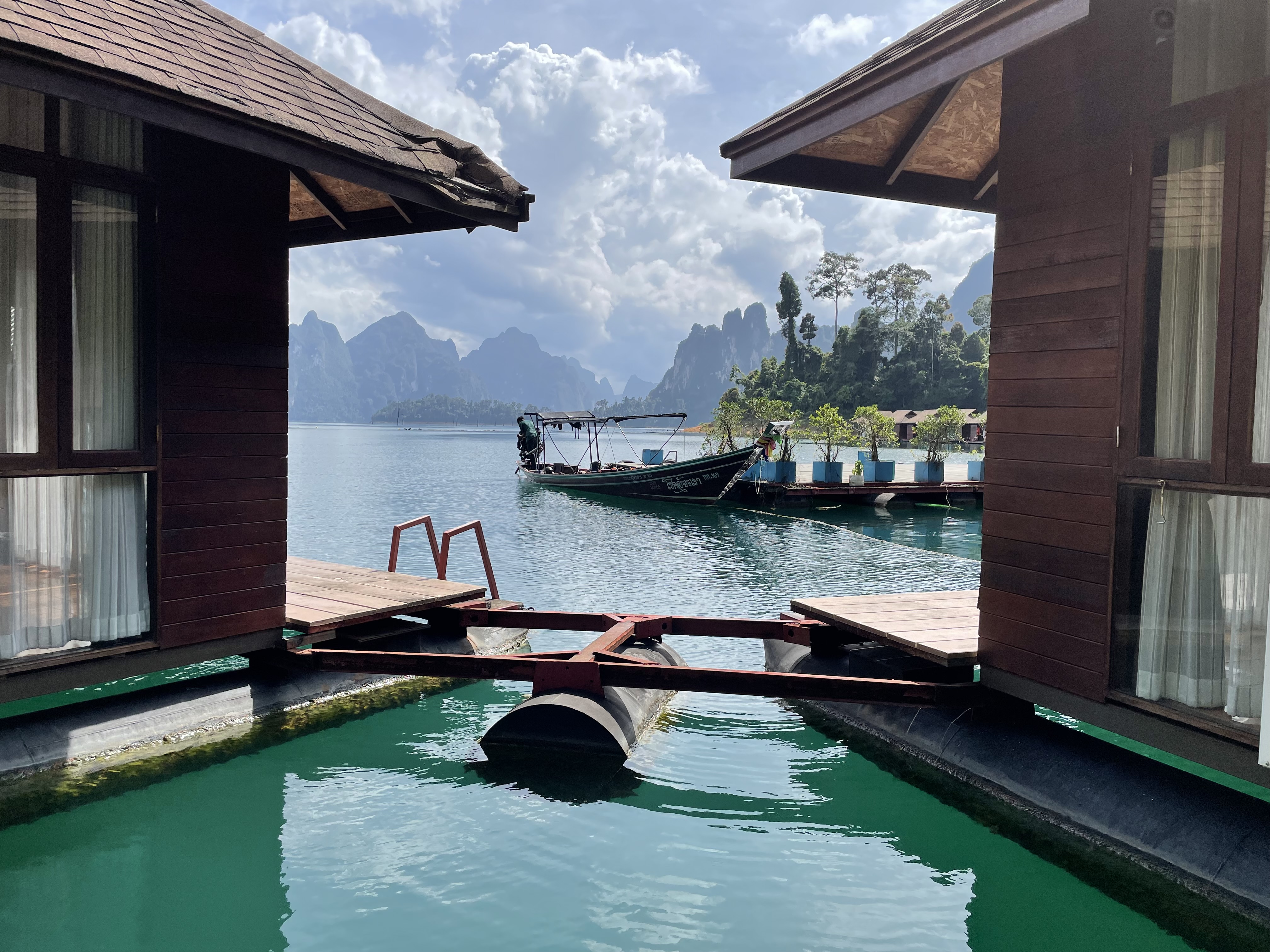 The Laguna Cheow Lan Lake (14)