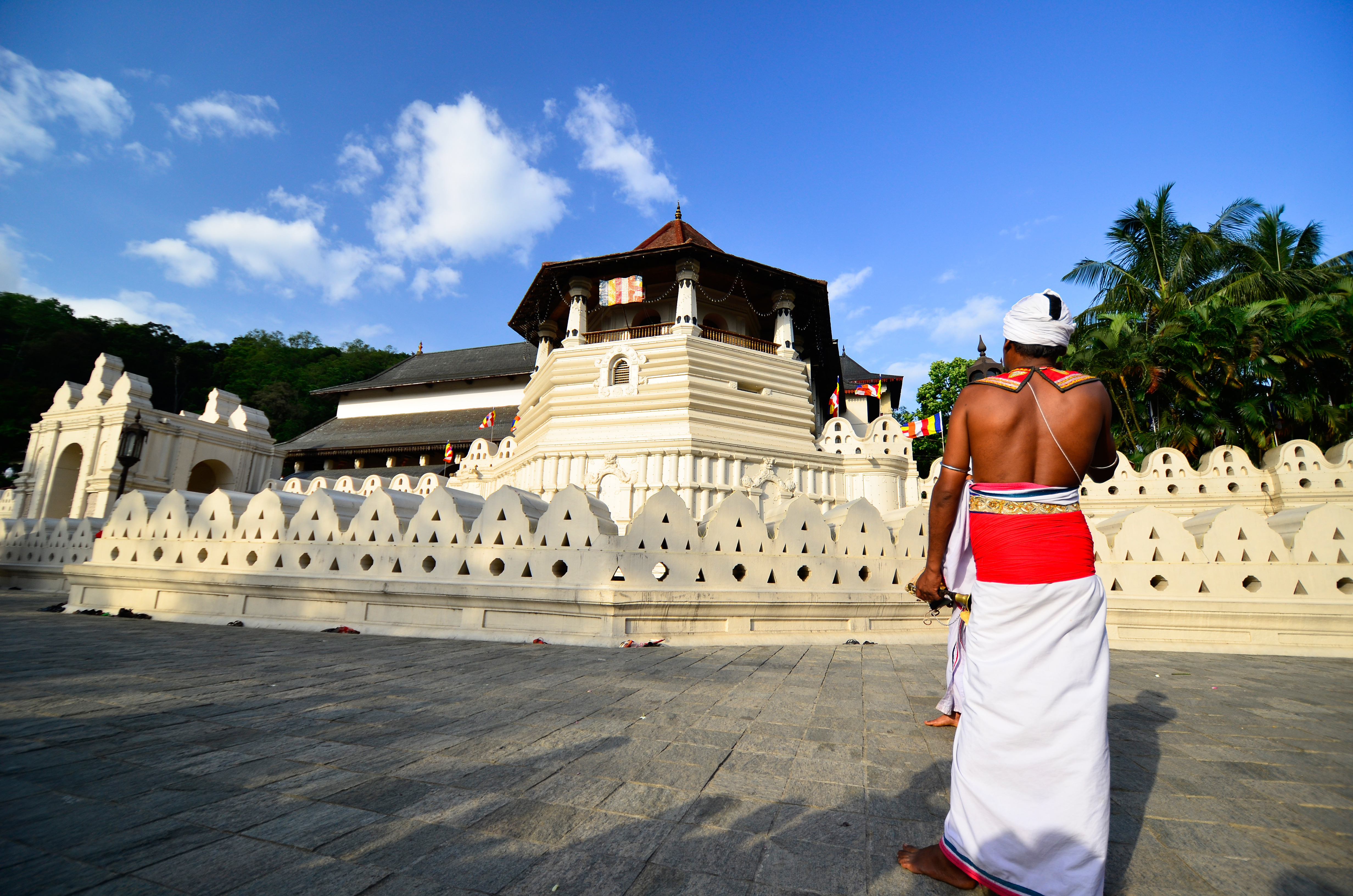 shutterstock_141167635 Pera Hera festival in Kandy to celebrate the tooth of Buddha..jpg